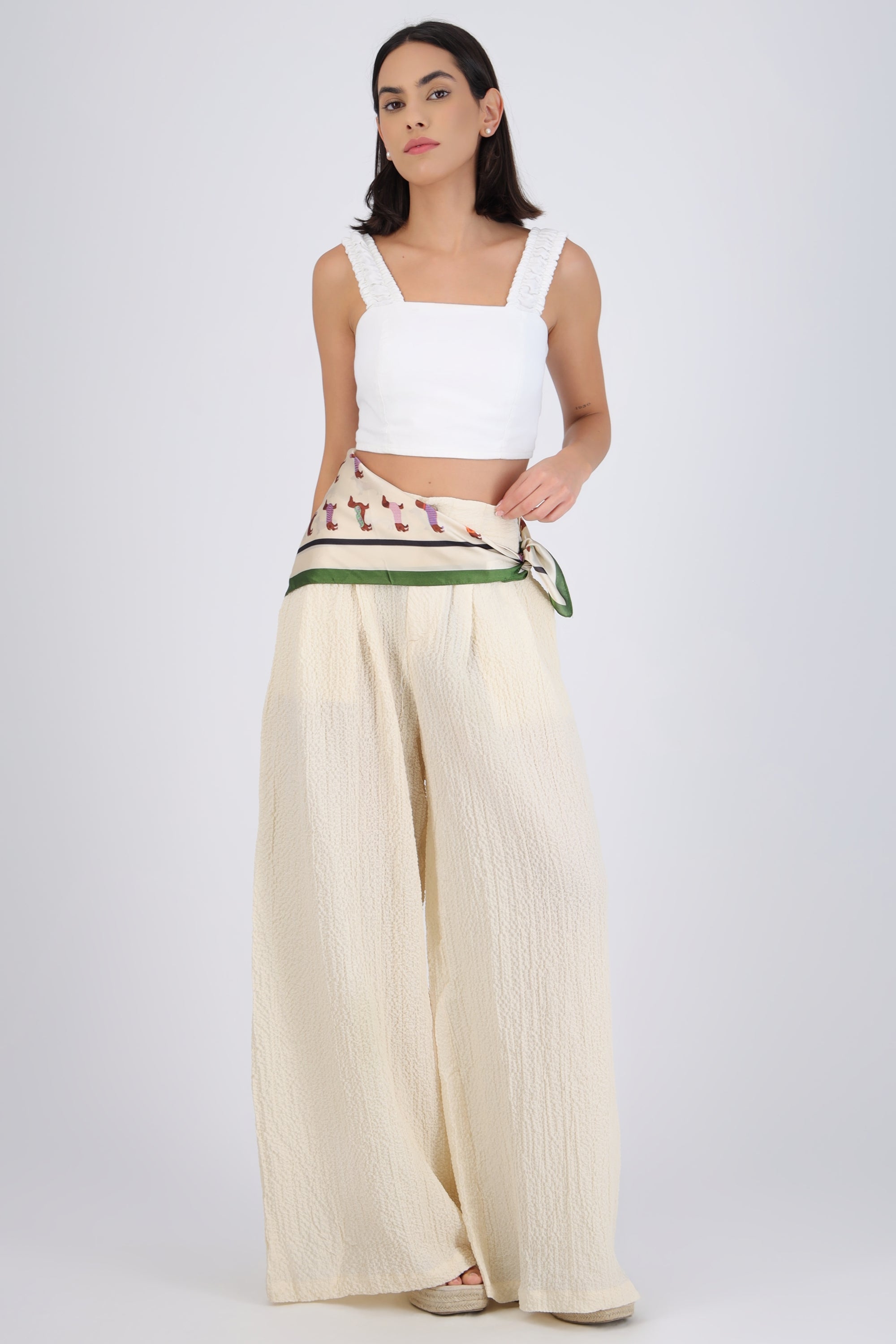 Pantalones texturizados con paliacates