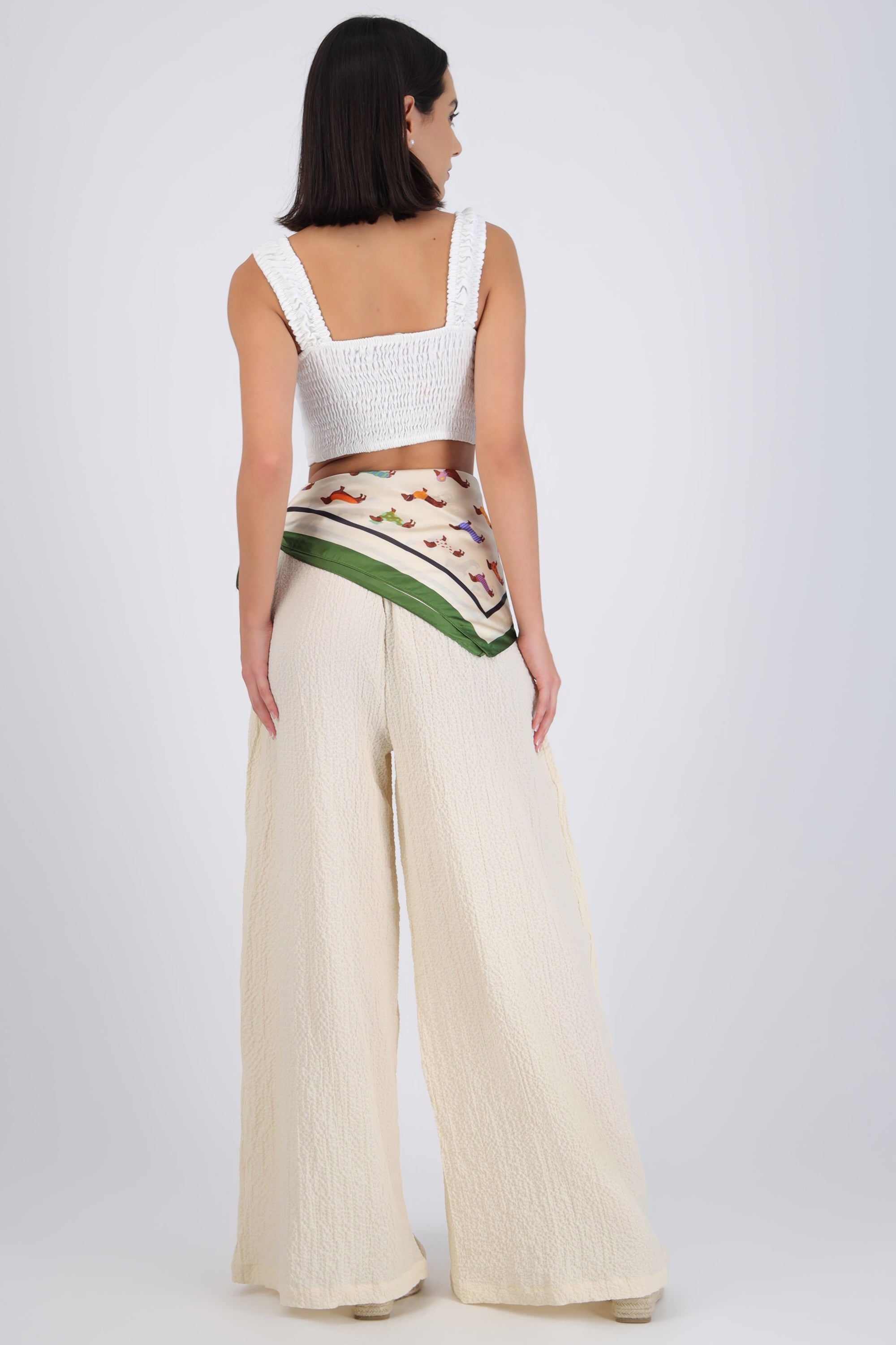Pantalones texturizados con paliacates