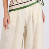 Pantalones texturizados con paliacates
