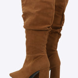 Bota alta slouchy gamucina