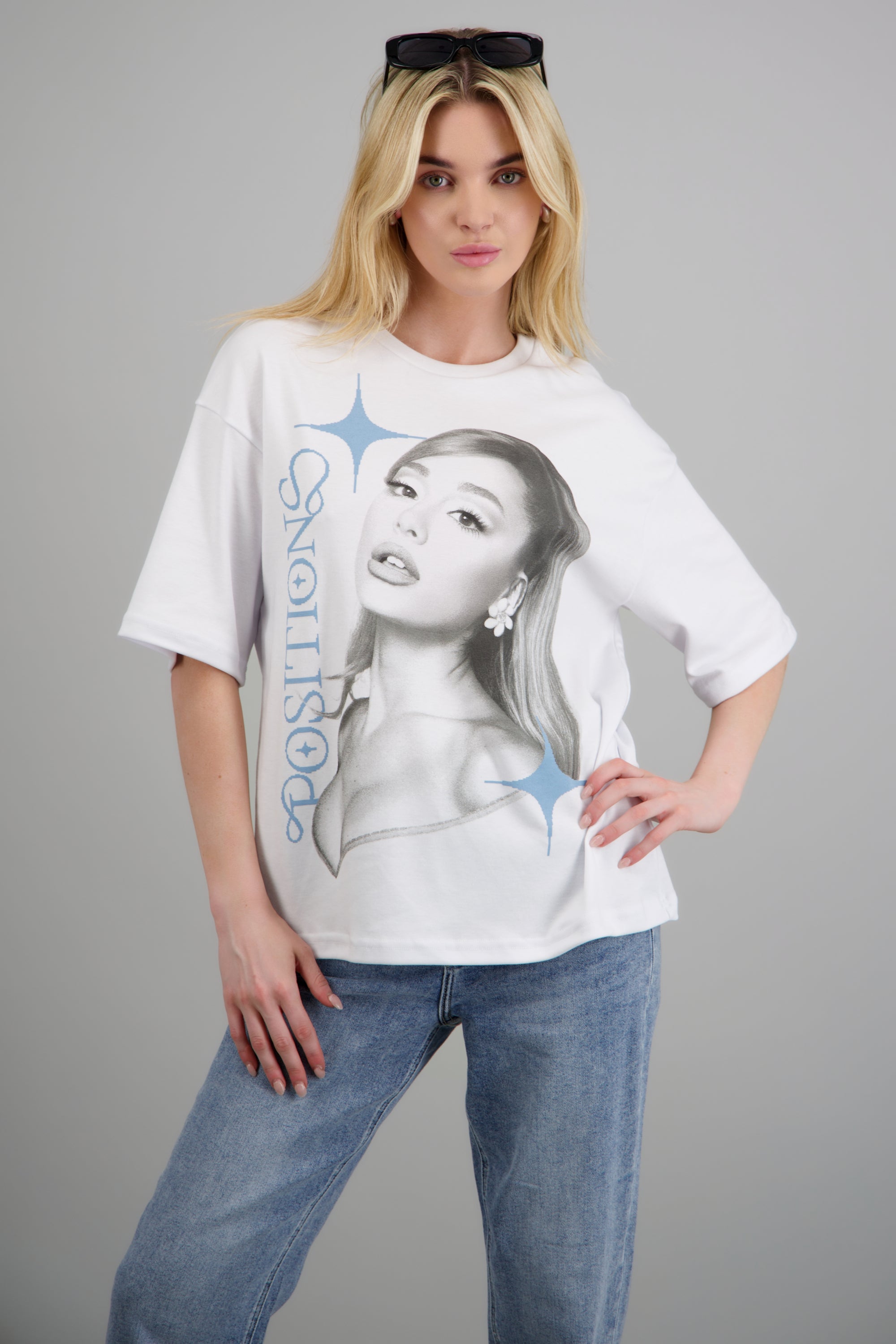 Playera ariana grande positions