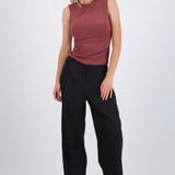 Pantalón barrel ajustable
