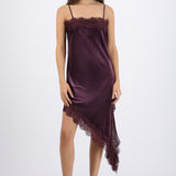 Vestido velvet asimétrico detalle encaje