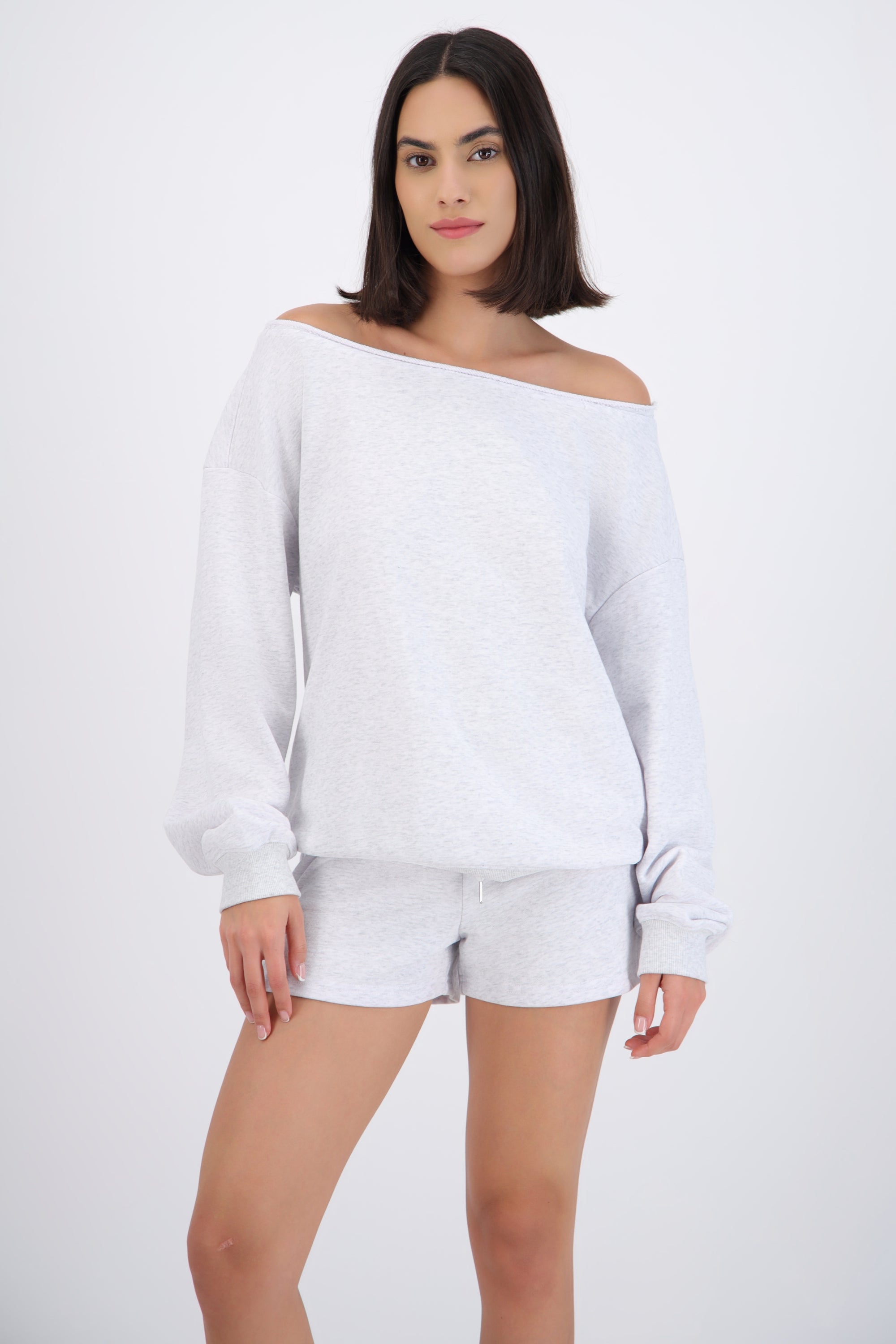 Sudadera oversized con escote barco