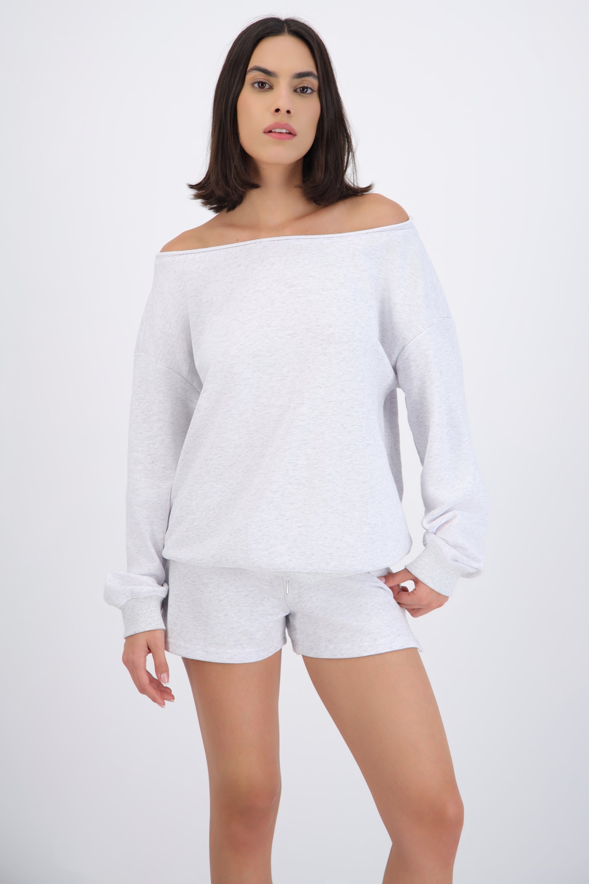 Sudadera oversized con escote barco