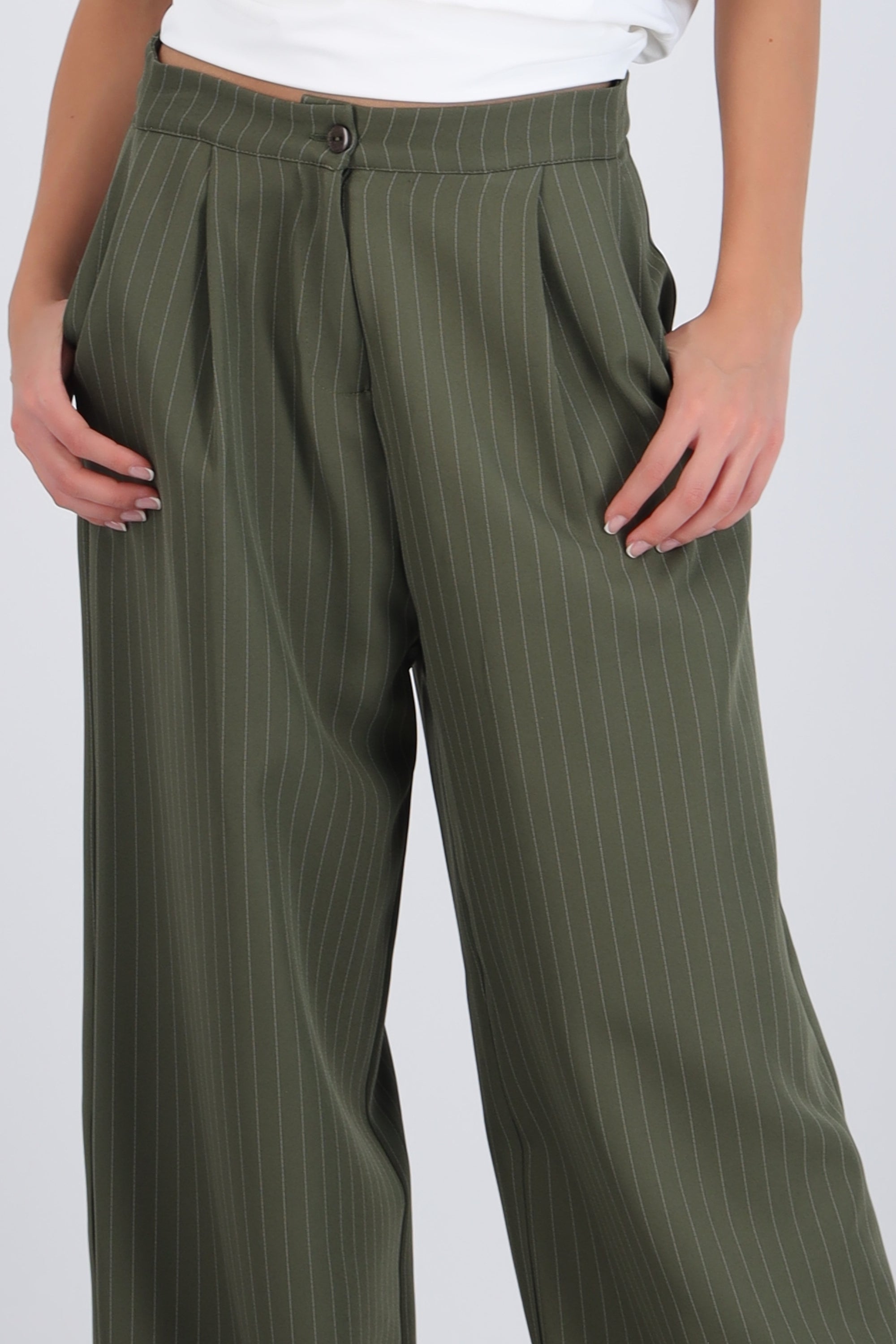 Pantalón amplio lineas sastre
