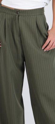 Pantalón amplio lineas sastre