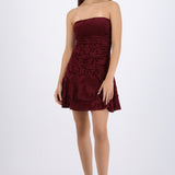 Vestido mini olanes detalle flores textura