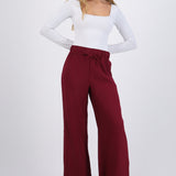 Pantalón amplio detalle cinturón mini