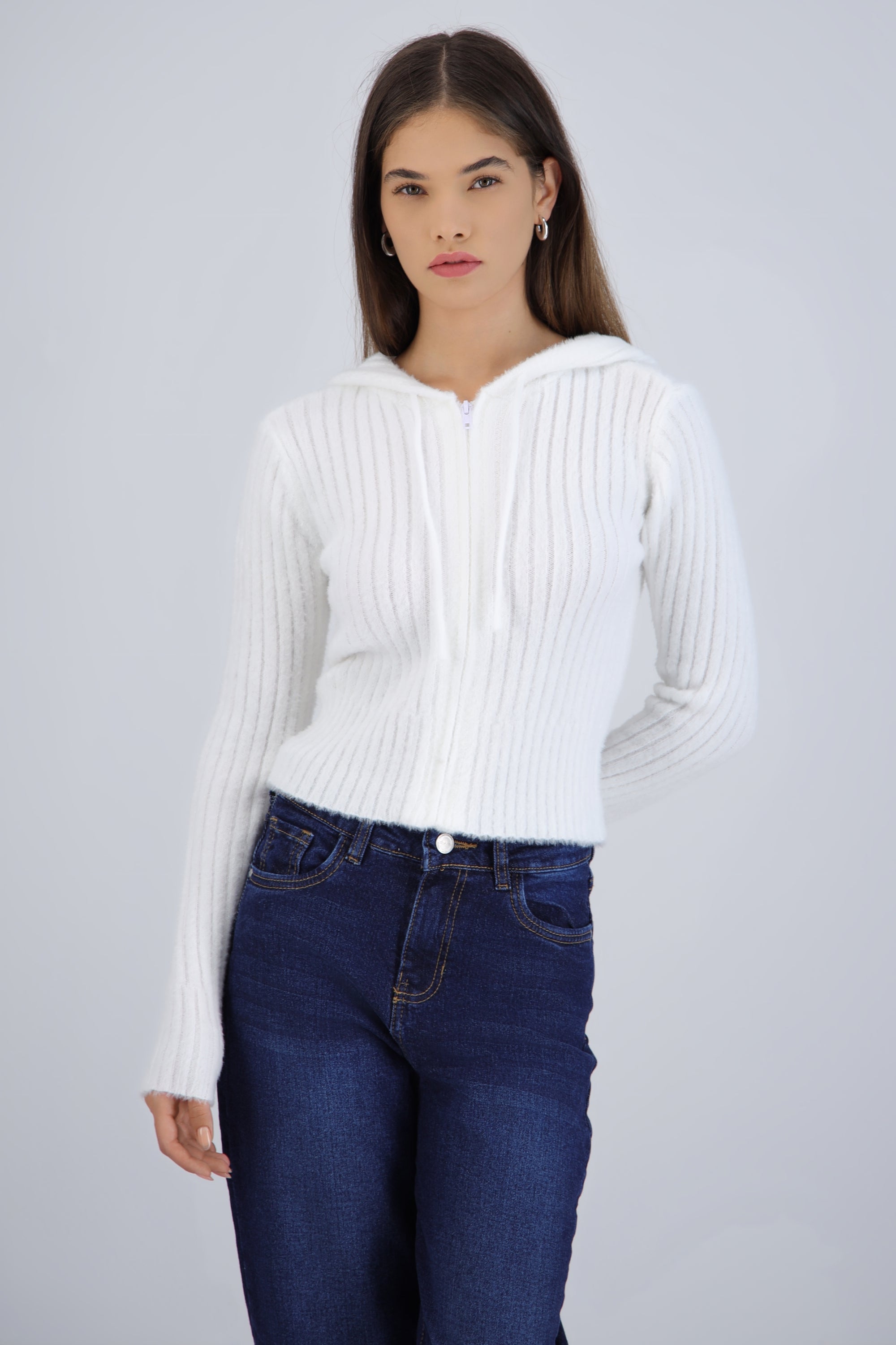 Suéter tejido rib ancho con cierre y gorro BLANCO