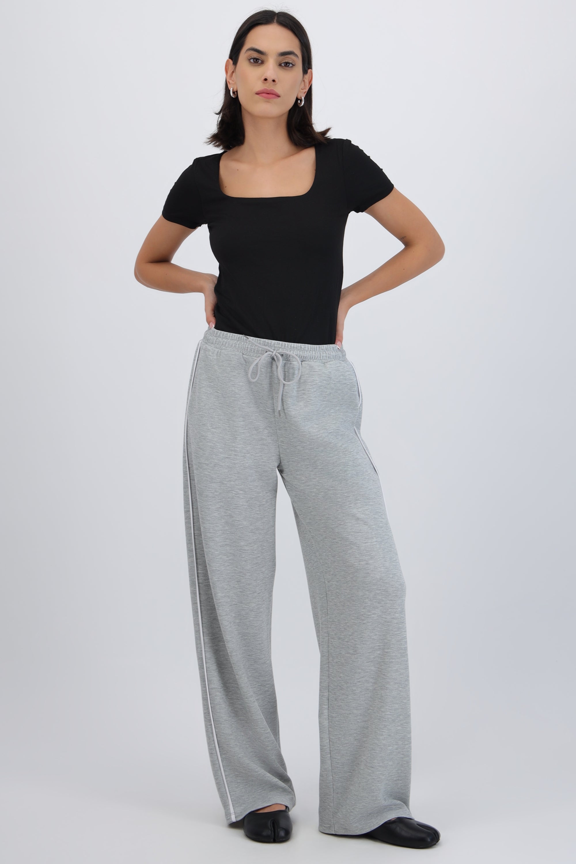 Pantalón jareta detalle raya costado