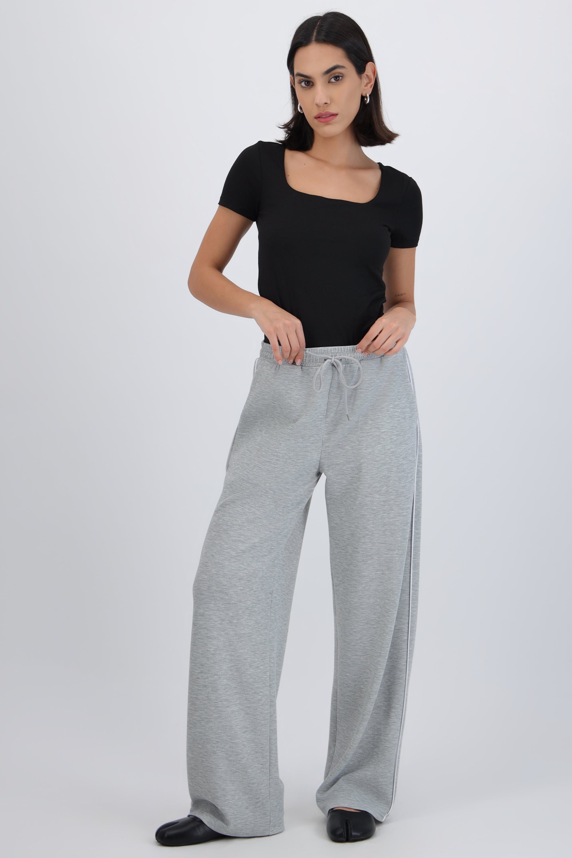 Pantalón jareta detalle raya costado