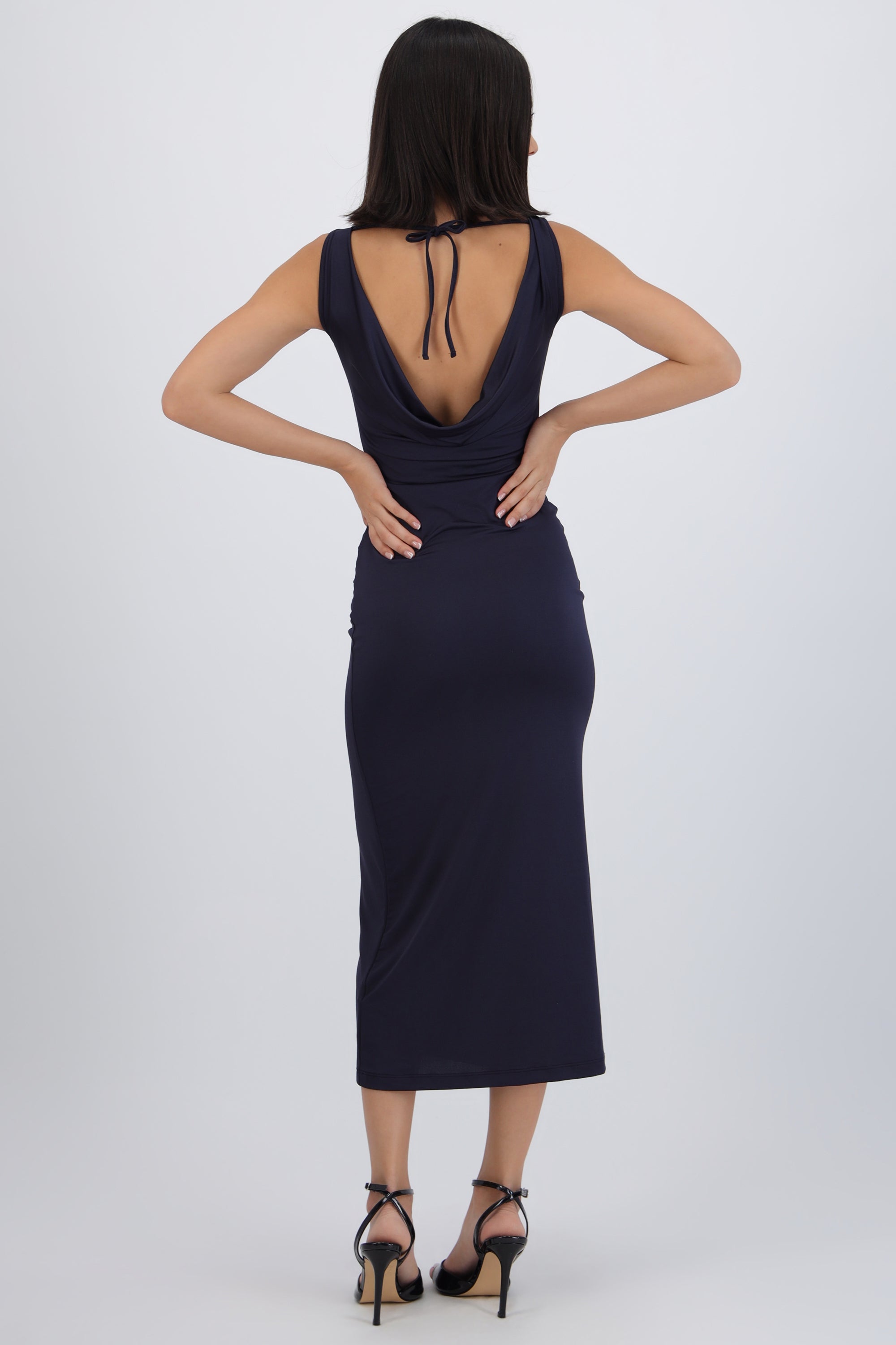 Vestido maxi cuello cascada