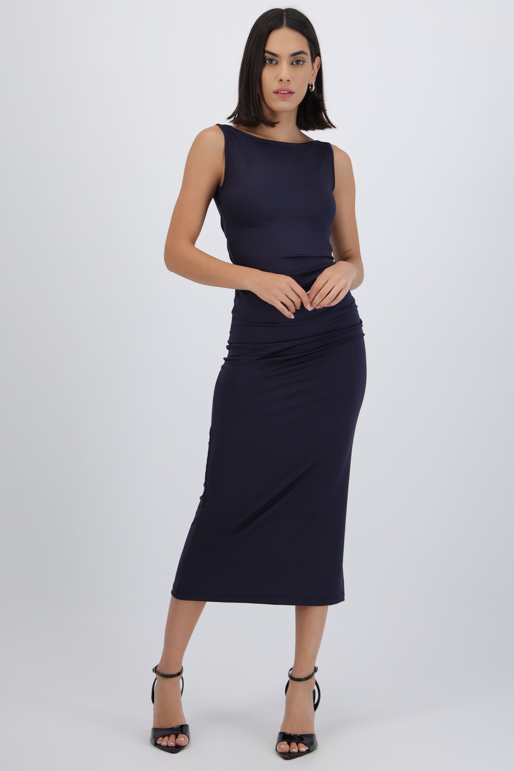 Vestido maxi cuello cascada