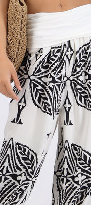 Pantalón globo detalle estampado