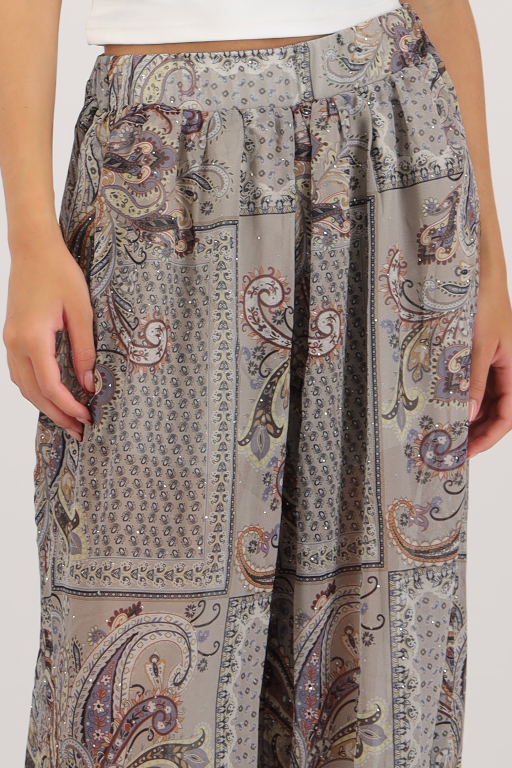 Pantalon amplio estampado GRIS COMBO