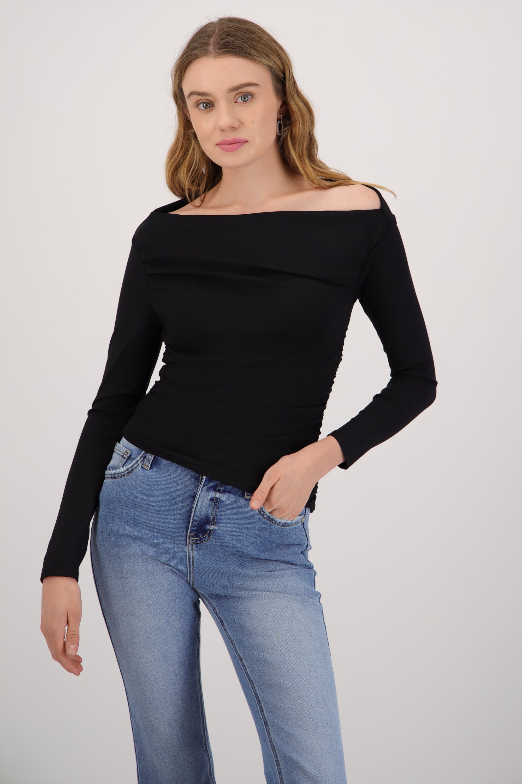 Top manga larga escote cascada drapeado NEGRO