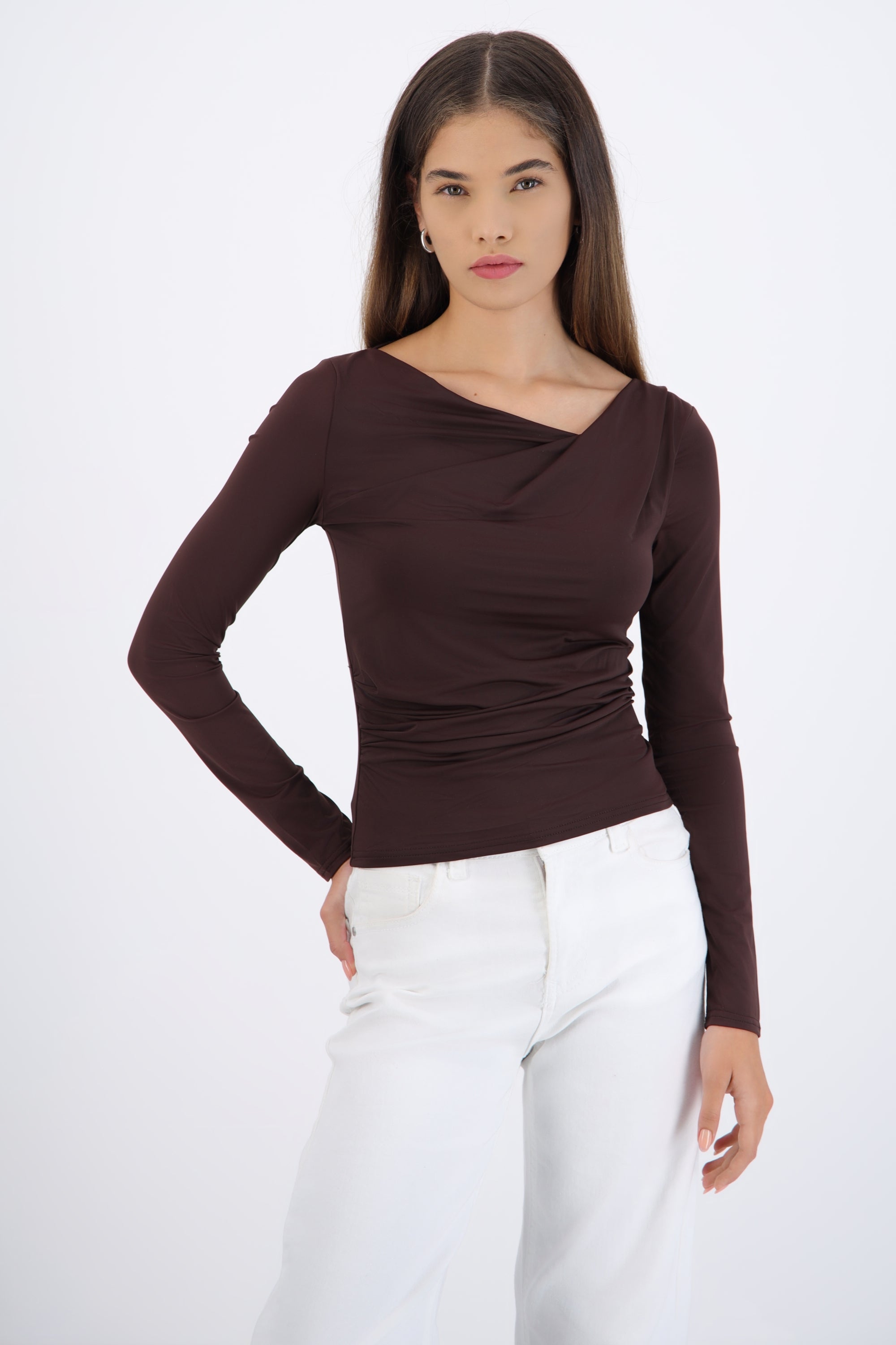 Top manga larga escote columpio CHOCOLATE