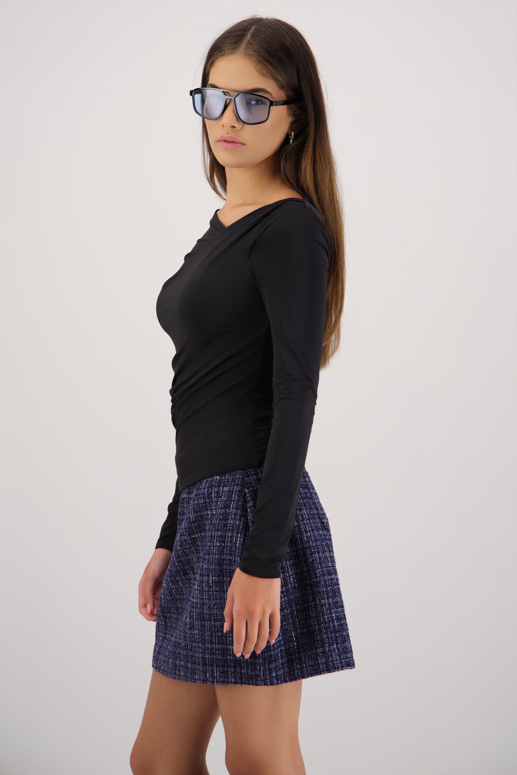 Top manga larga escote columpio NEGRO