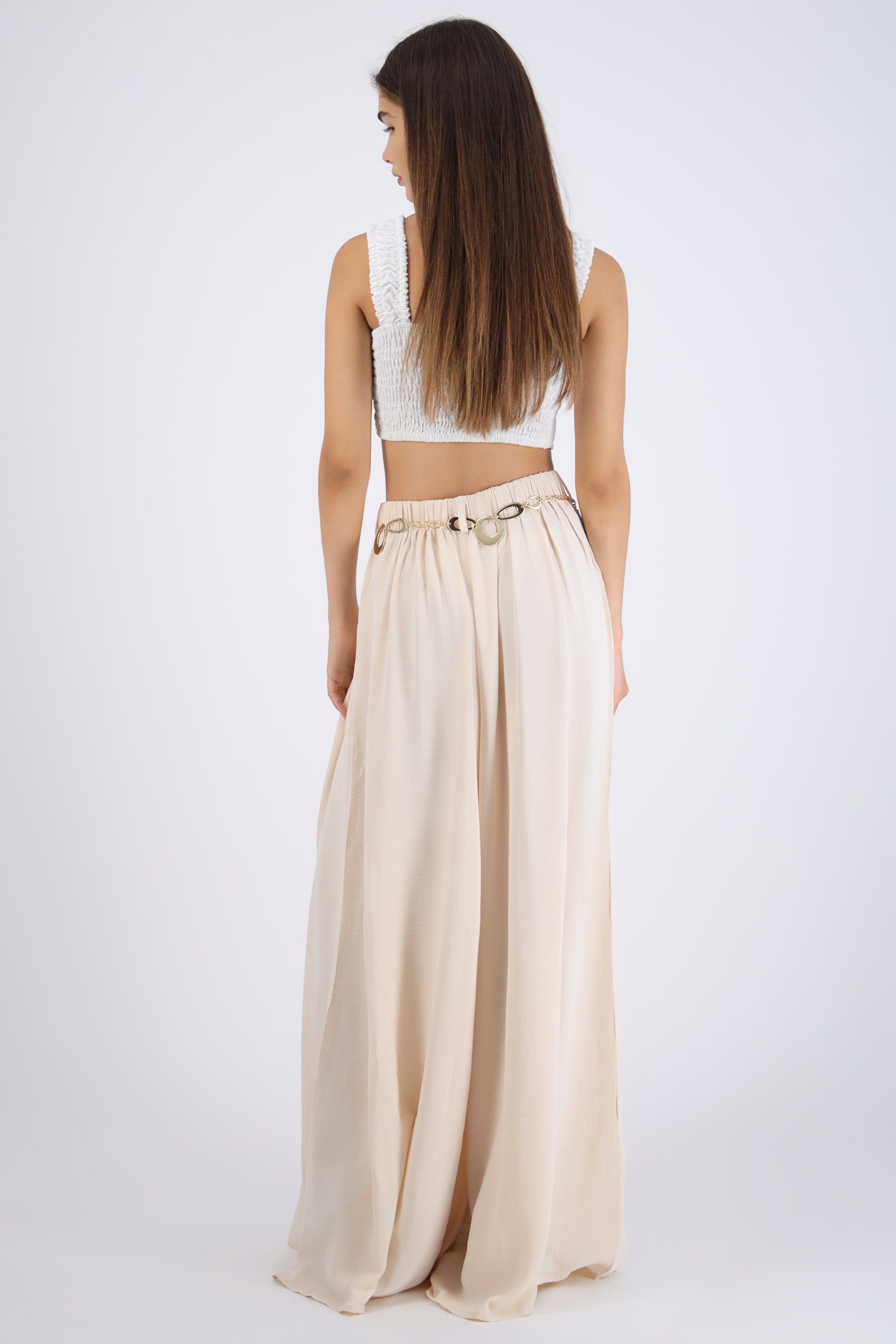 Pantalón amplio liso detalle cinturón