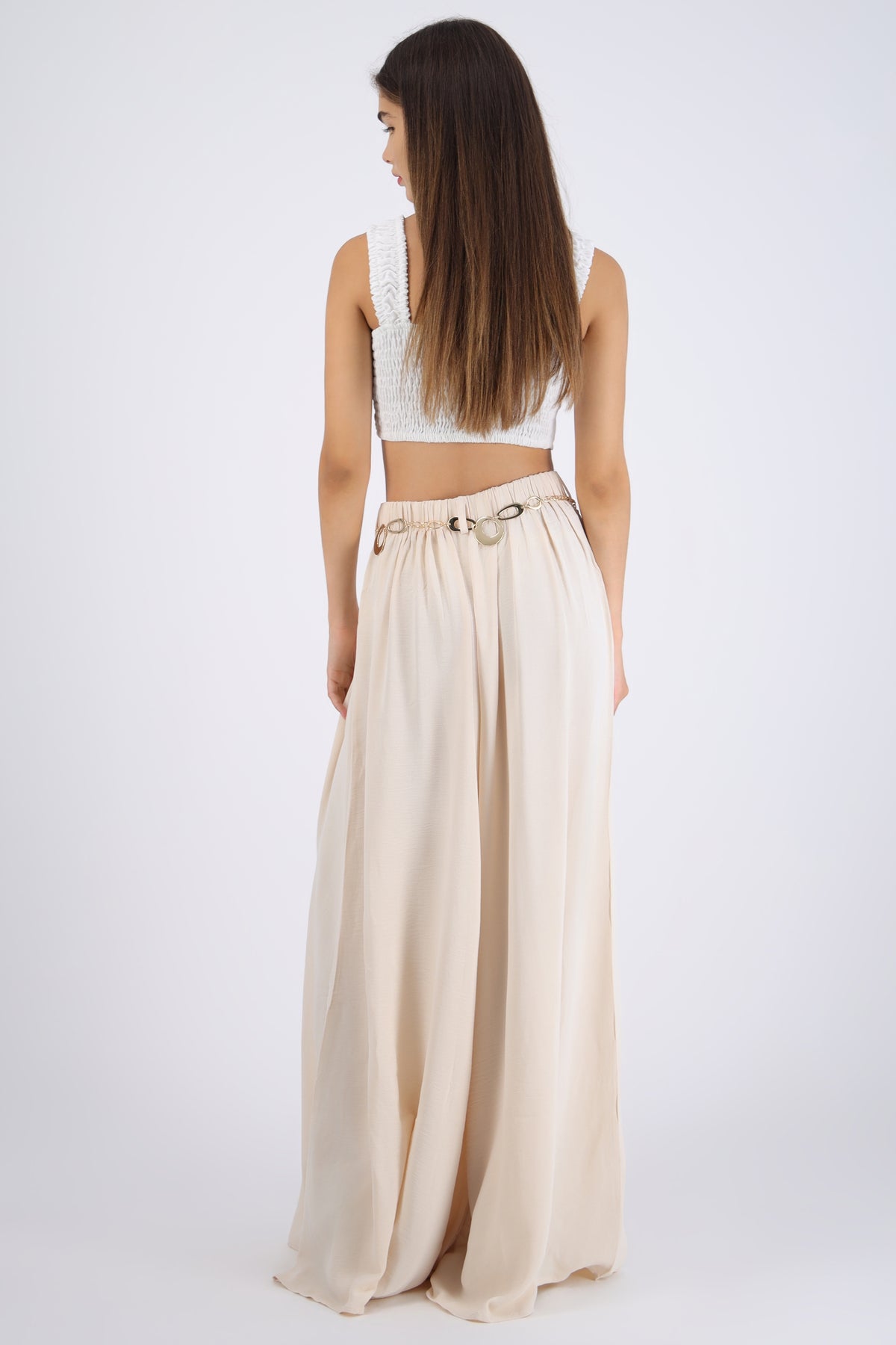 Pantalón amplio liso detalle cinturón HUESO