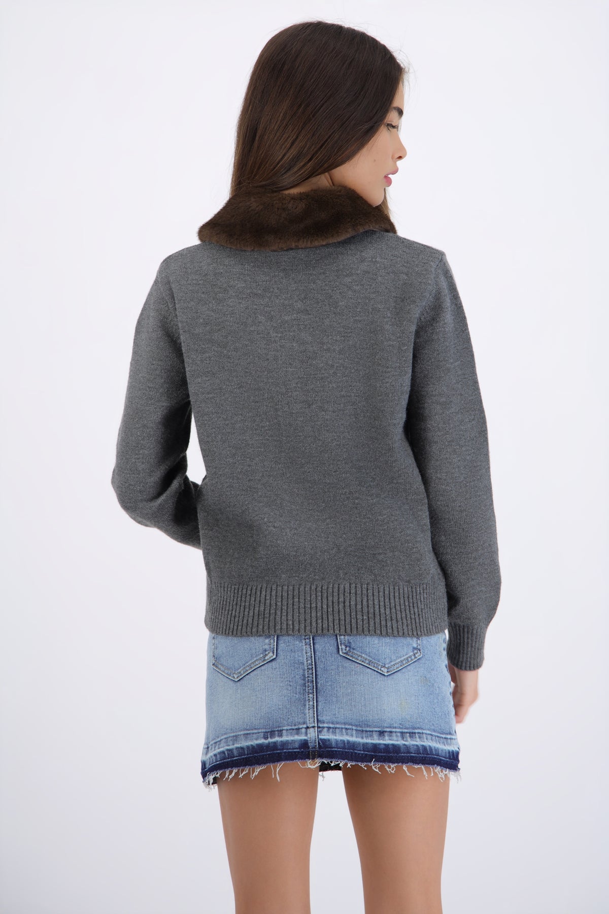 Cárdigan botones cuello fur GRIS