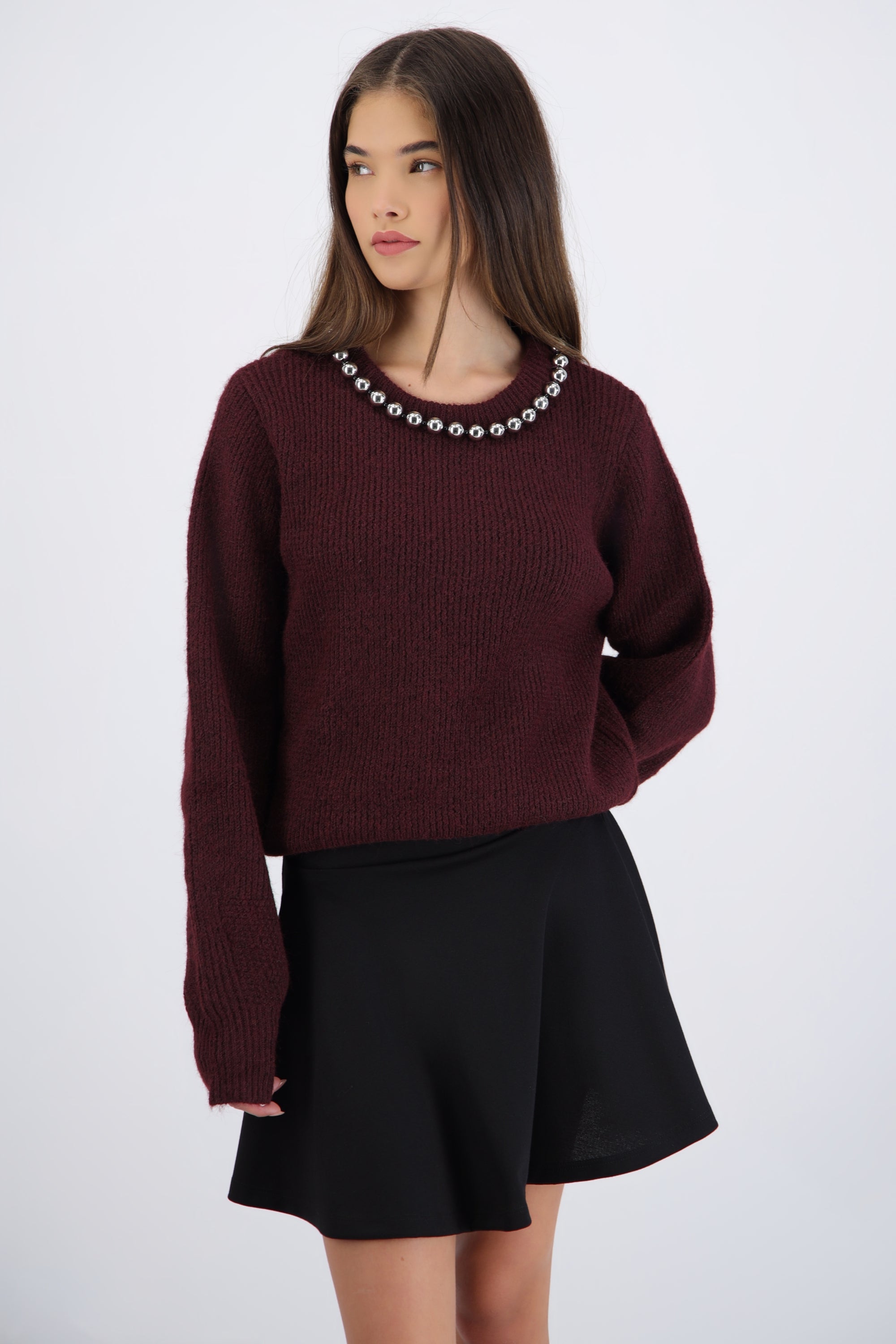 Suéter cuello redondo perlas