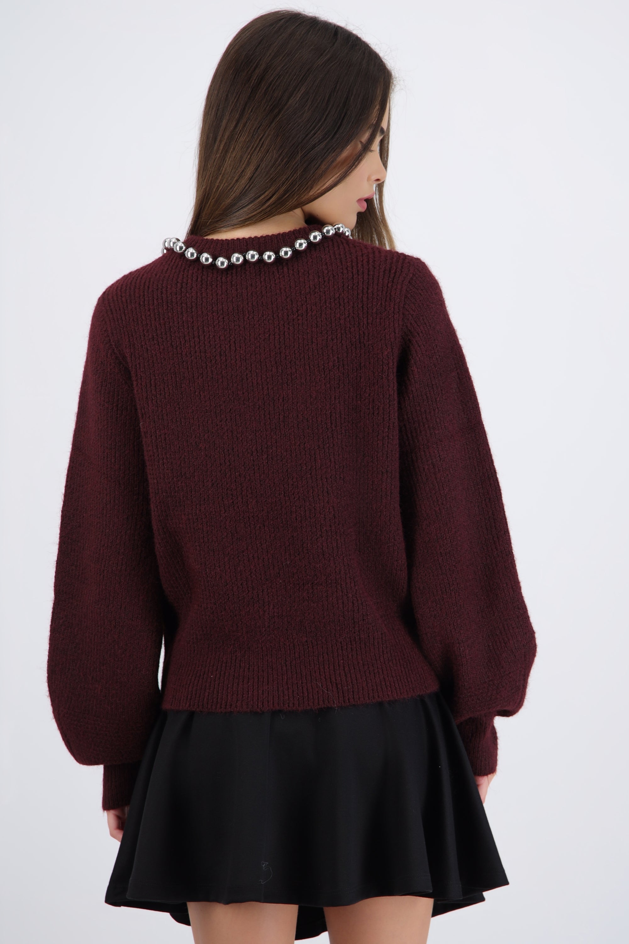 Suéter cuello redondo perlas