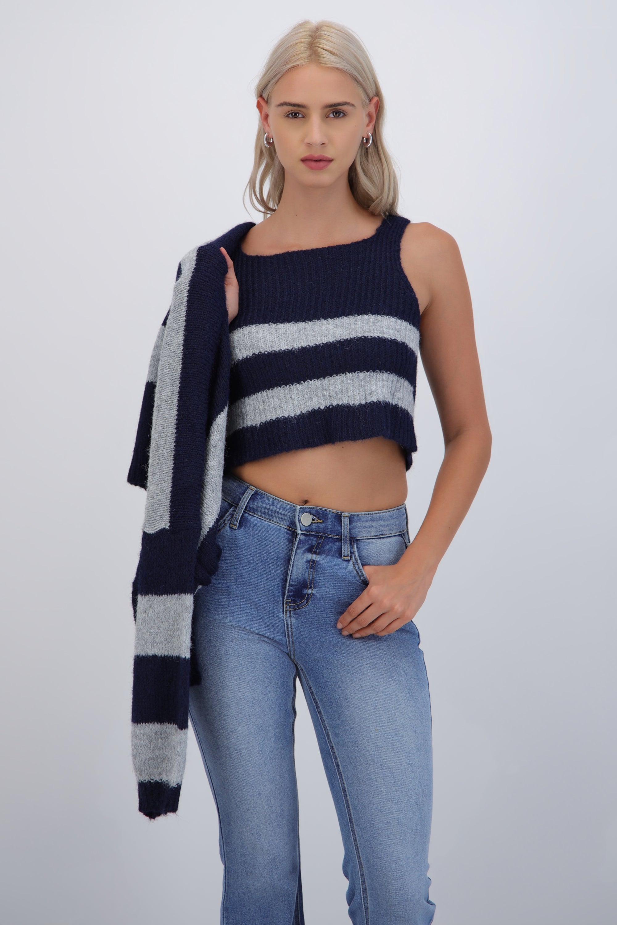 Set cardigan y top suave líneas