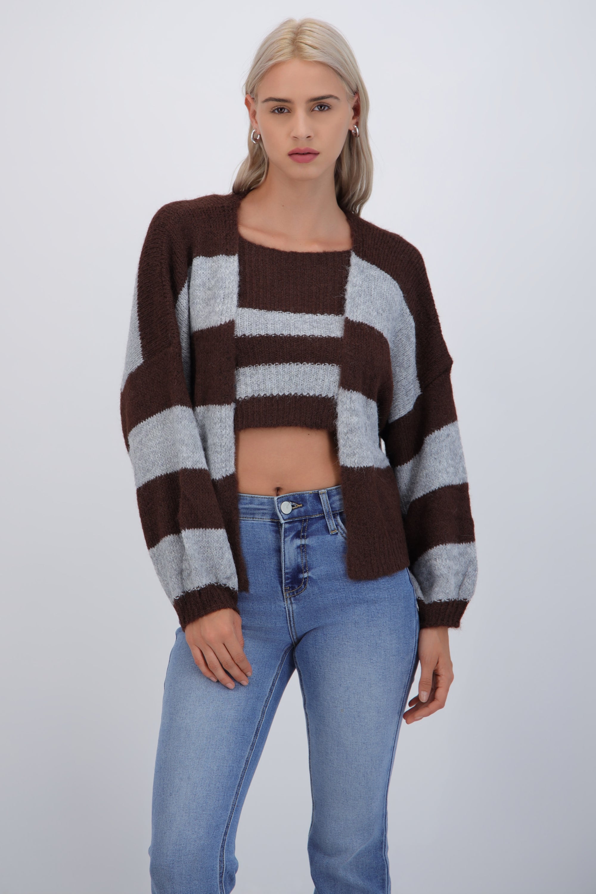 Set cardigan y top suave líneas
