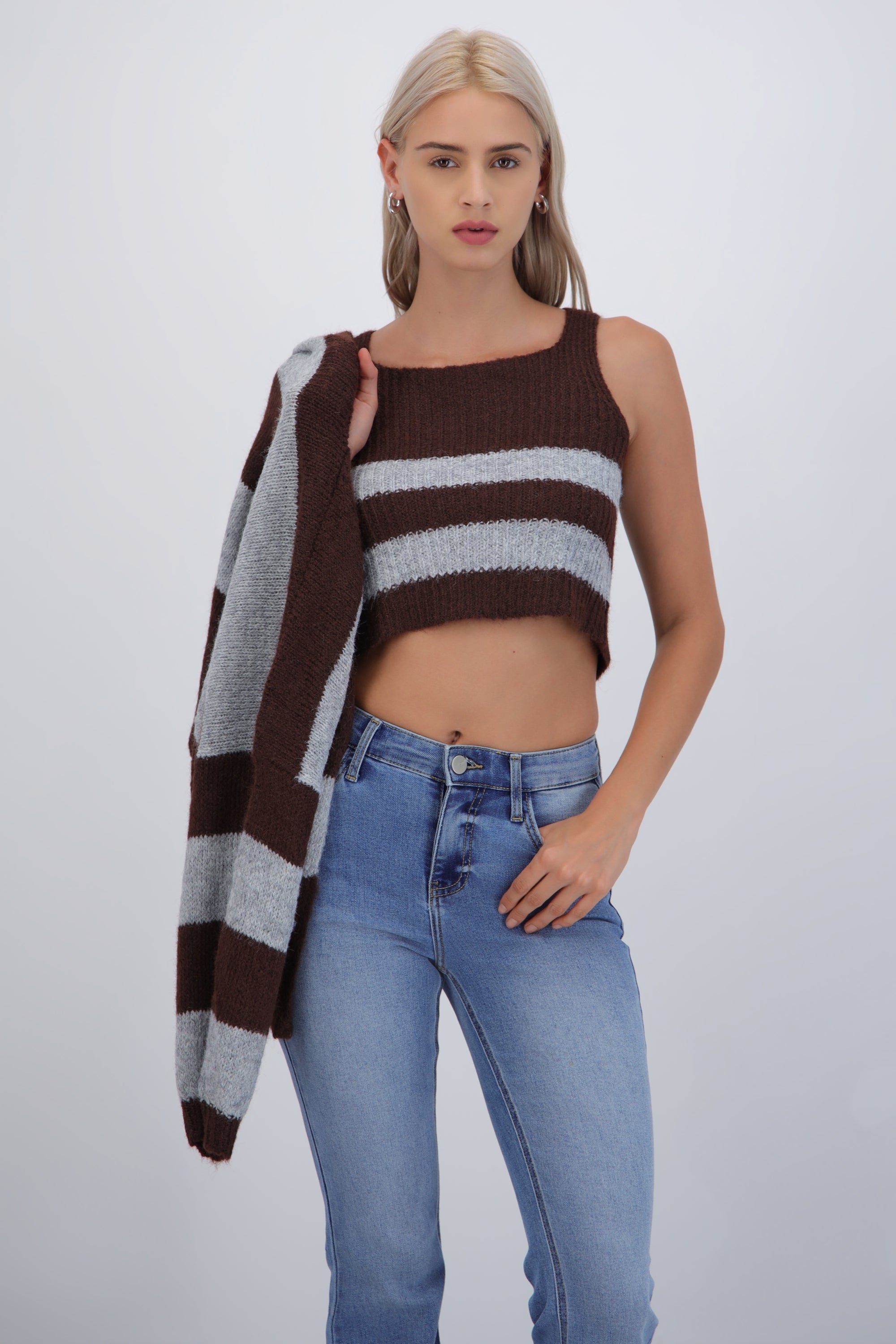 Set cardigan y top suave líneas
