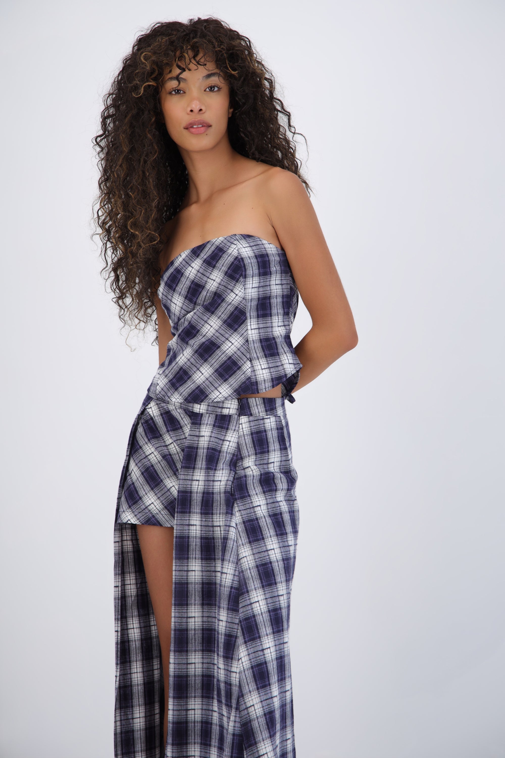 Top strapless cuadros detalle amarre
