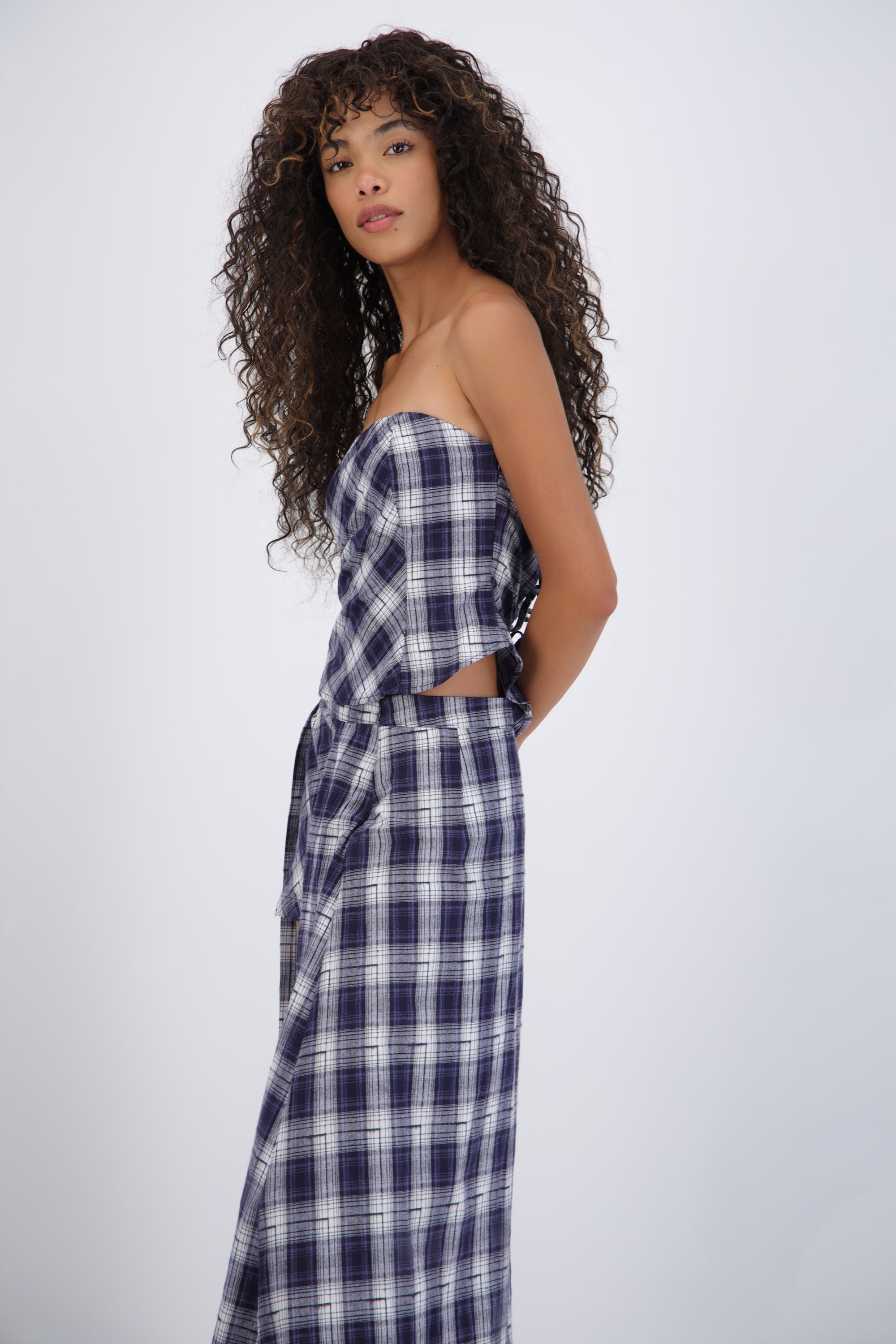 Top strapless cuadros detalle amarre