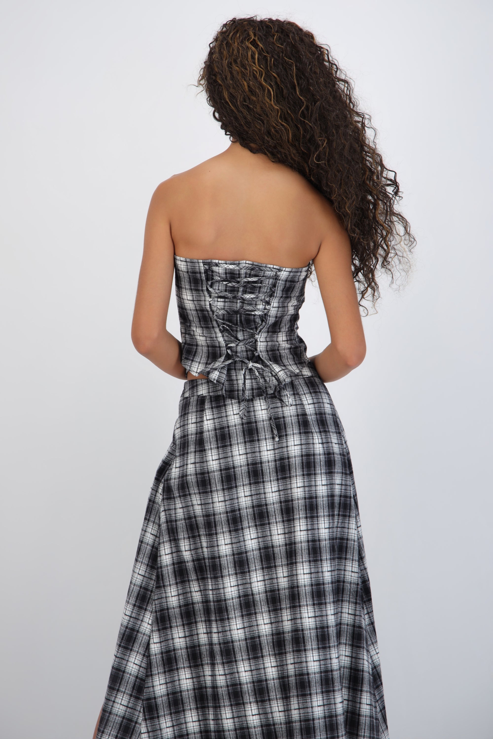Top strapless cuadros detalle amarre
