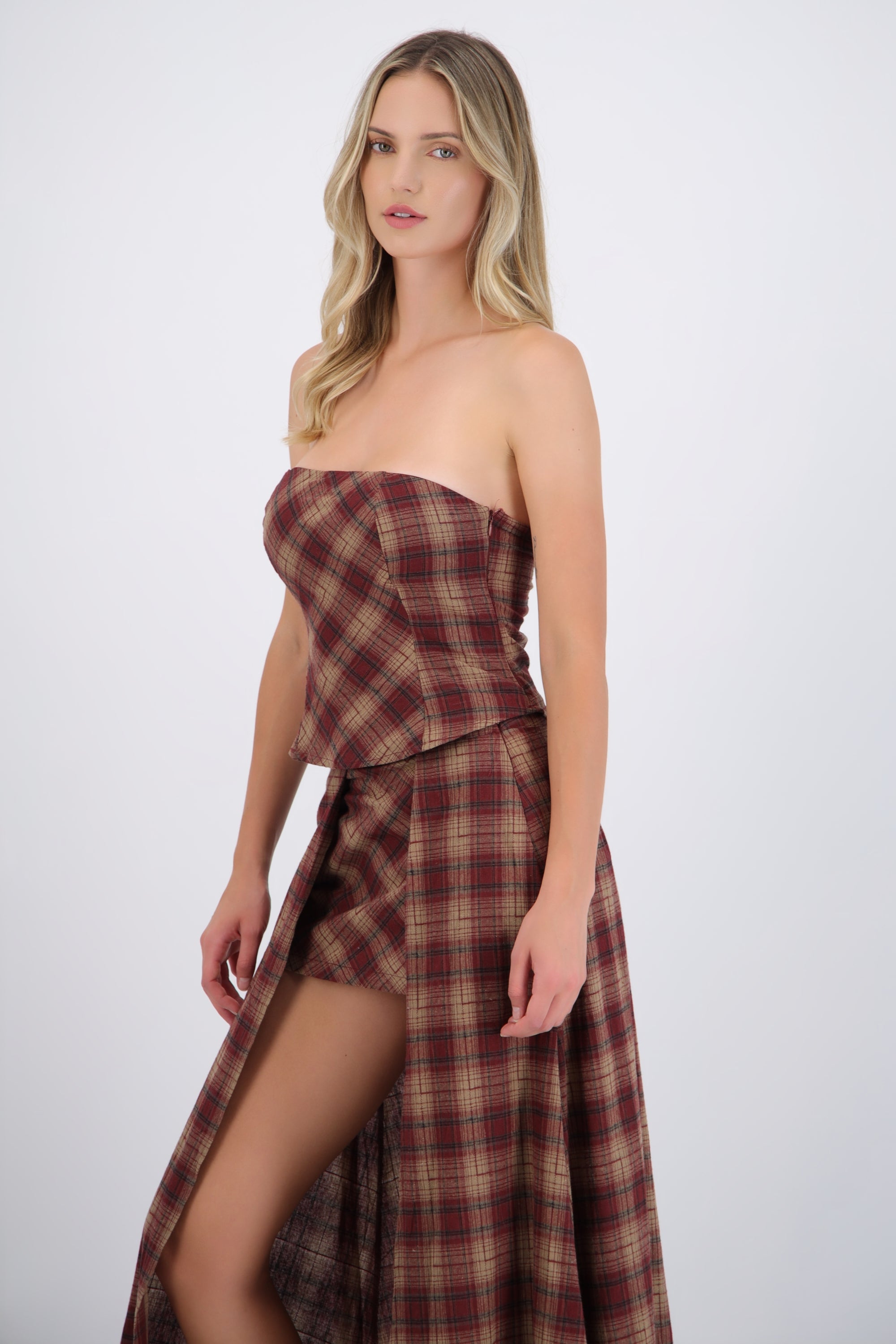 Top strapless cuadros detalle amarre