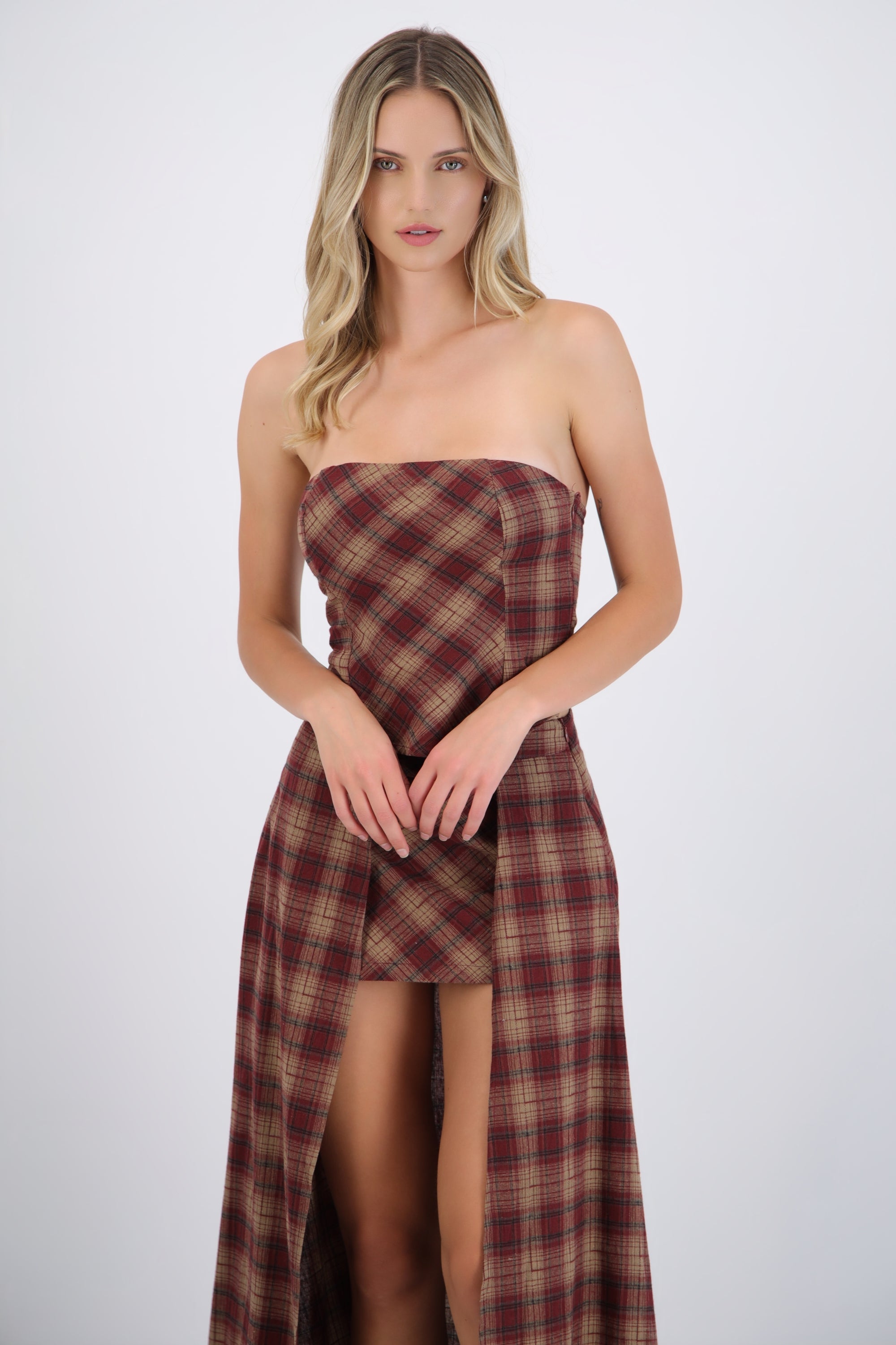 Top strapless cuadros detalle amarre