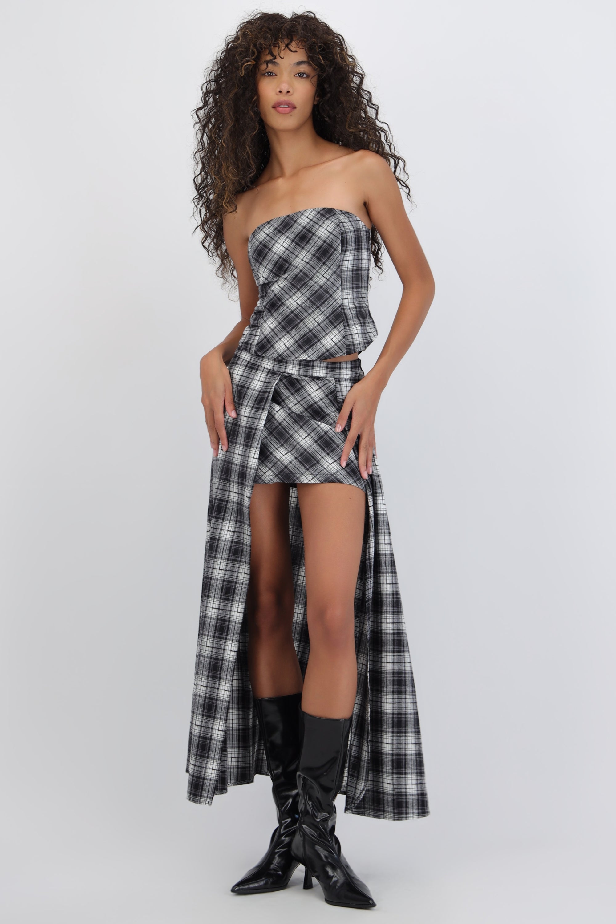 Falda midi abierta cuadros