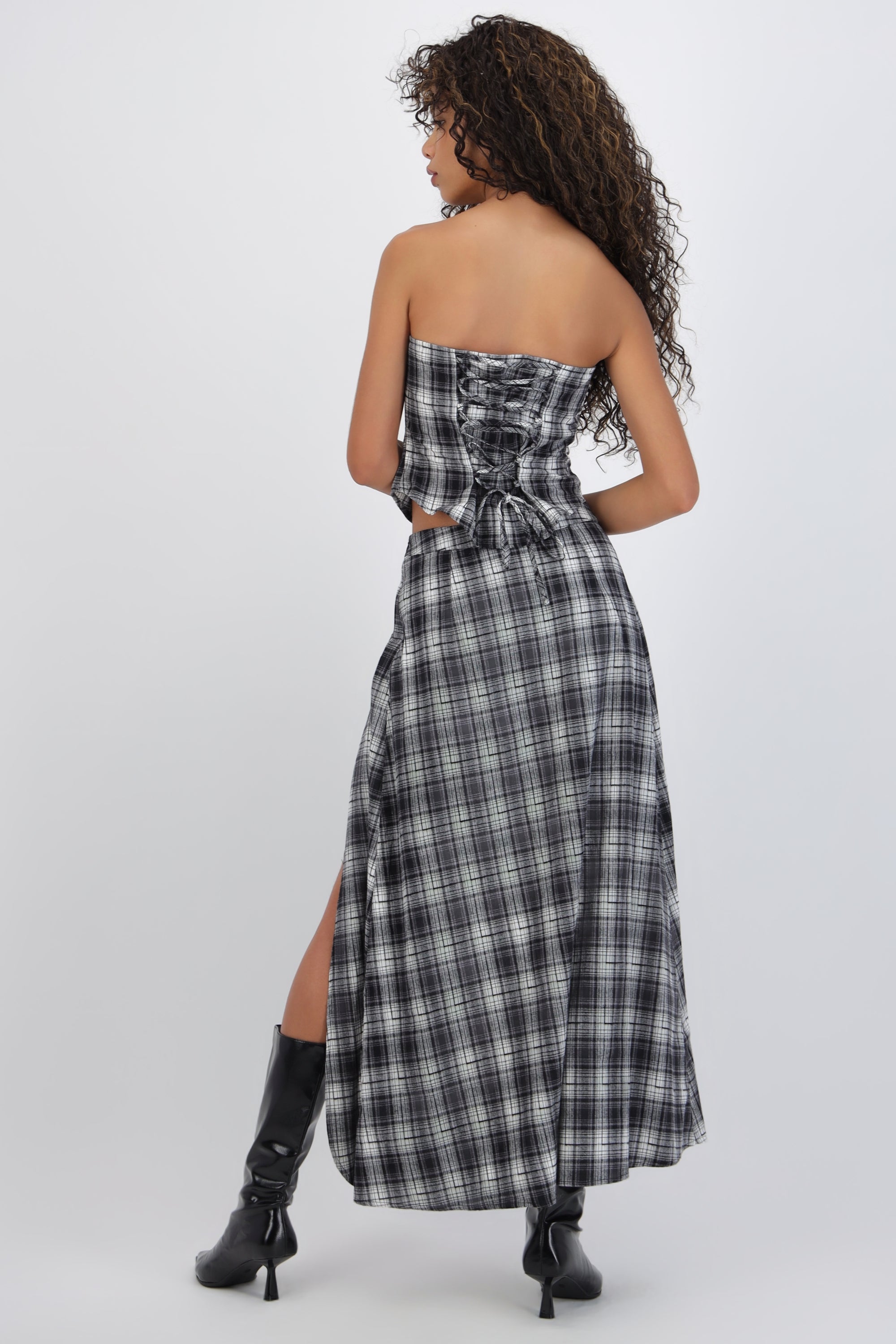 Falda midi abierta cuadros