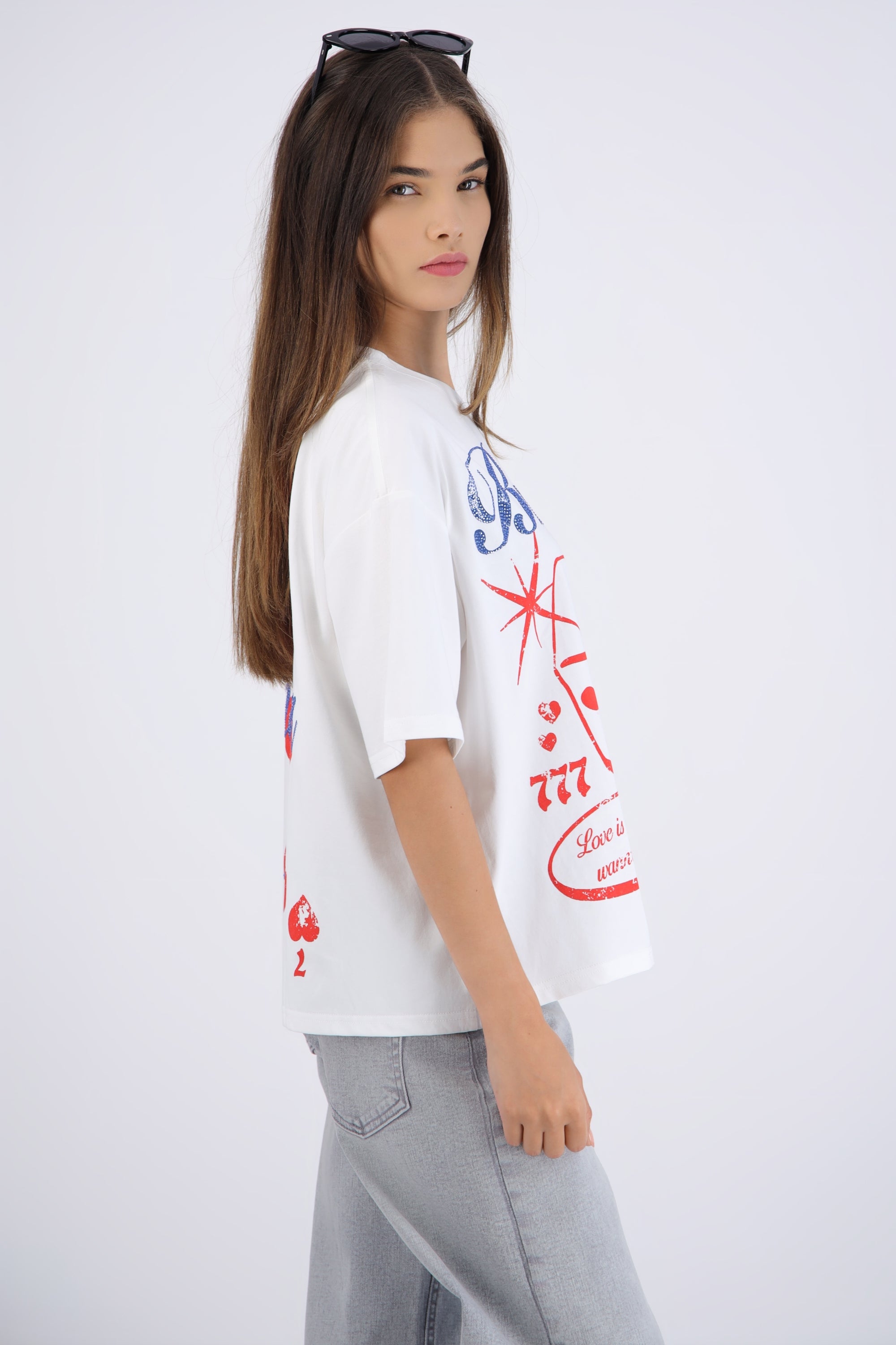 Playera oversized estampado lucky number BLANCO