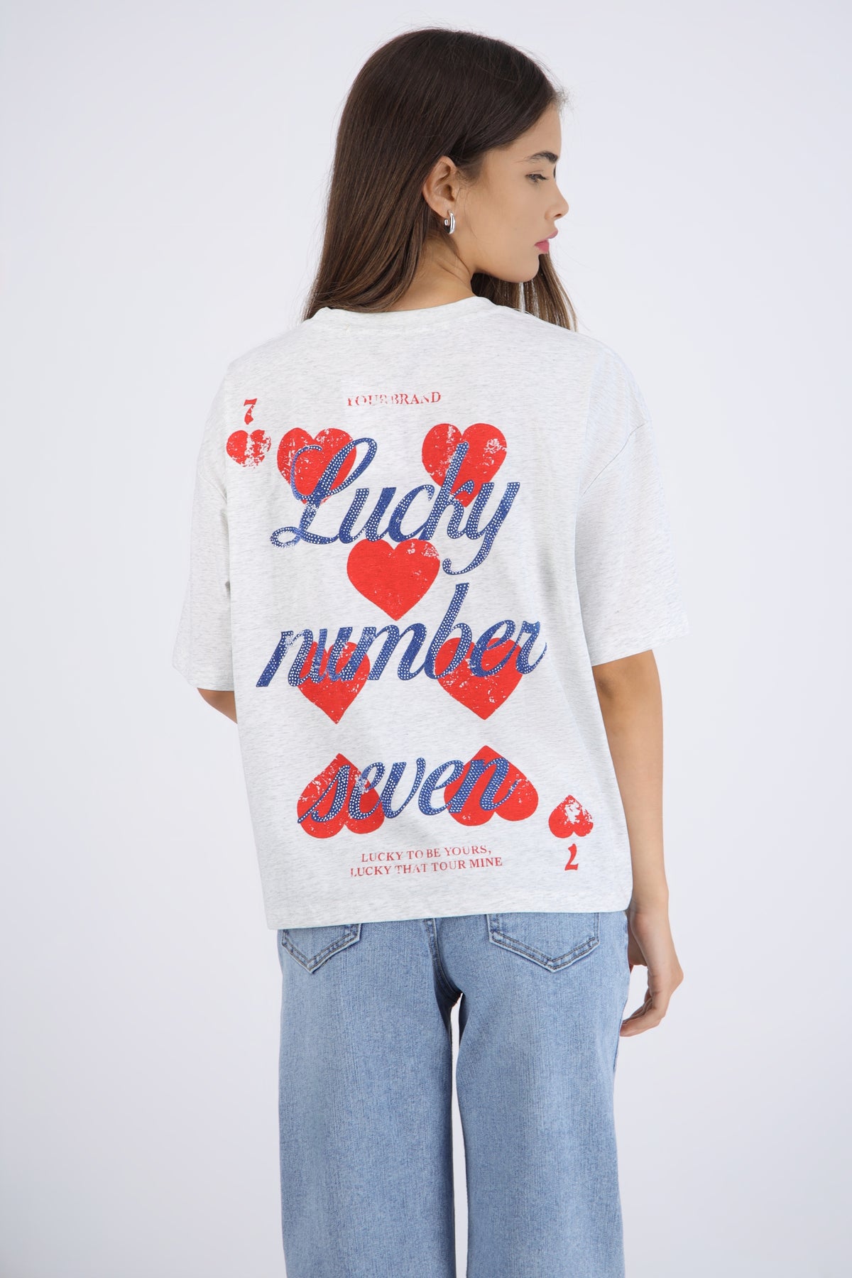 Playera oversized estampado lucky number GRIS