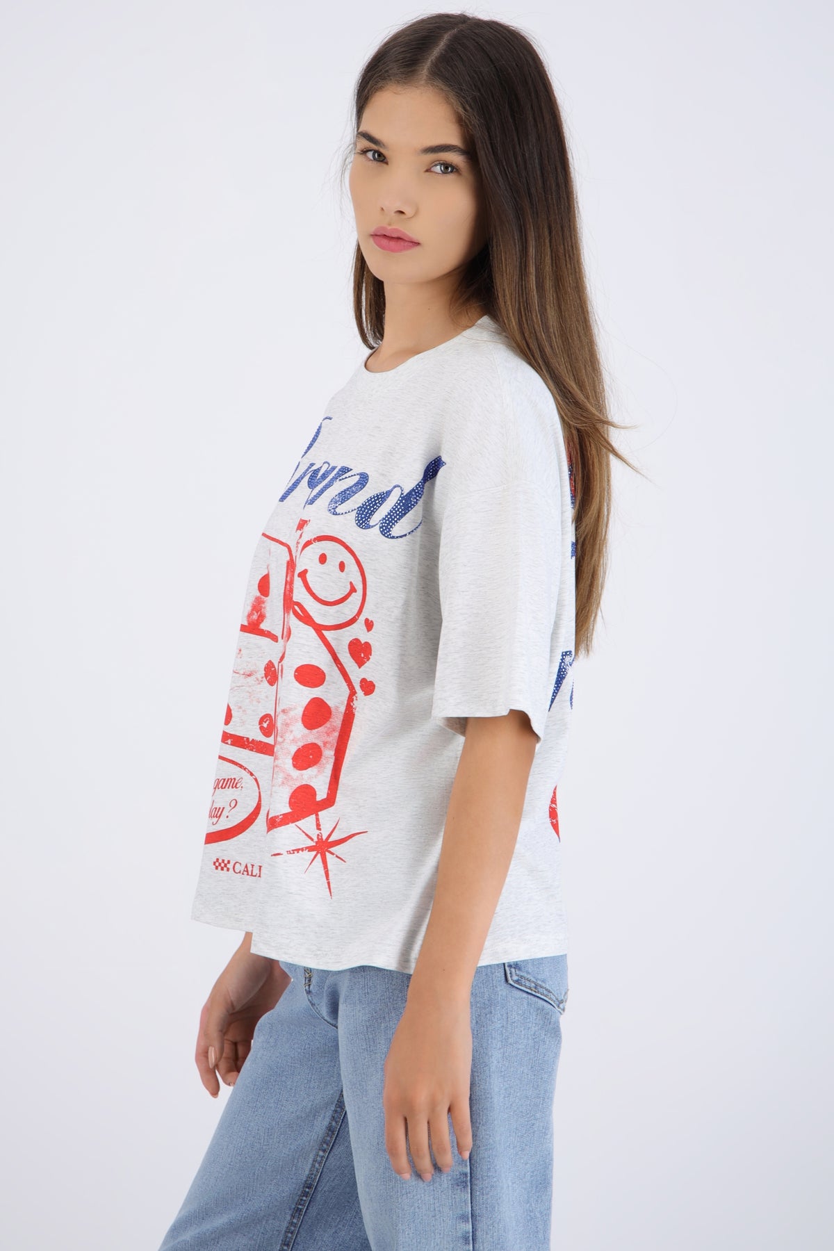 Playera oversized estampado lucky number GRIS
