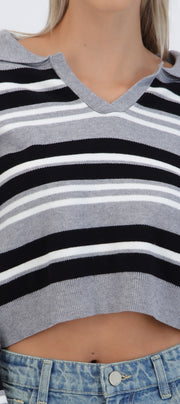 Suéter cuello polo rayas combo