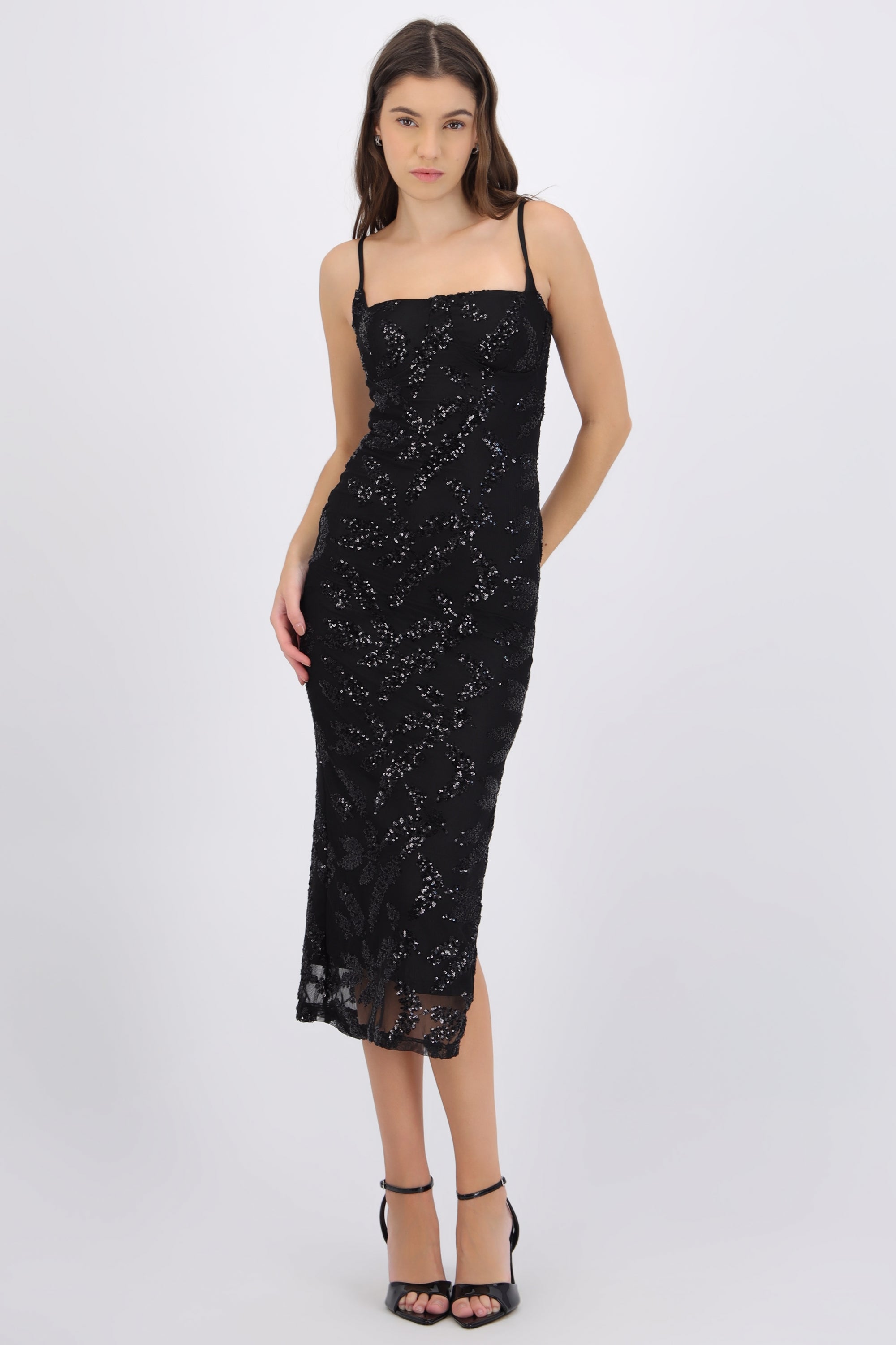 Vestido mesh con detalle en brillos