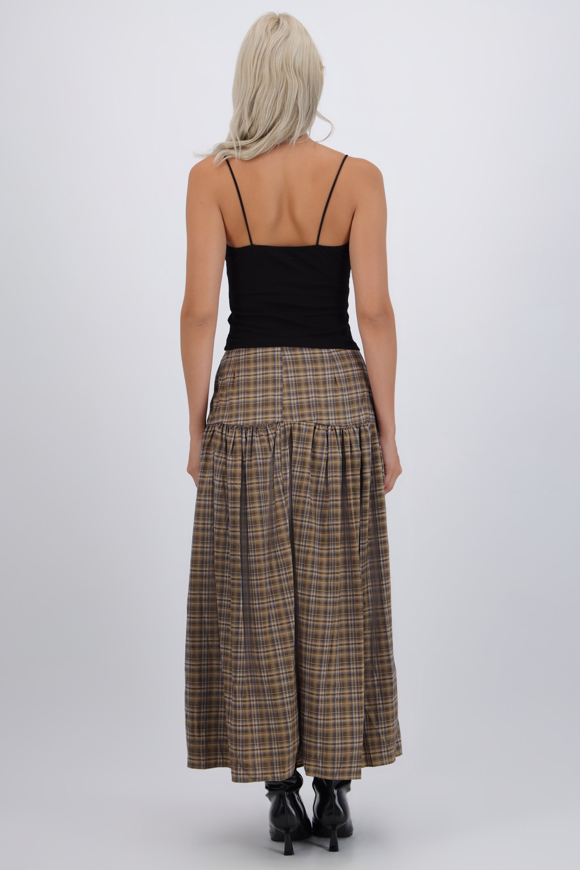 Falda maxi cuadros detalle corte