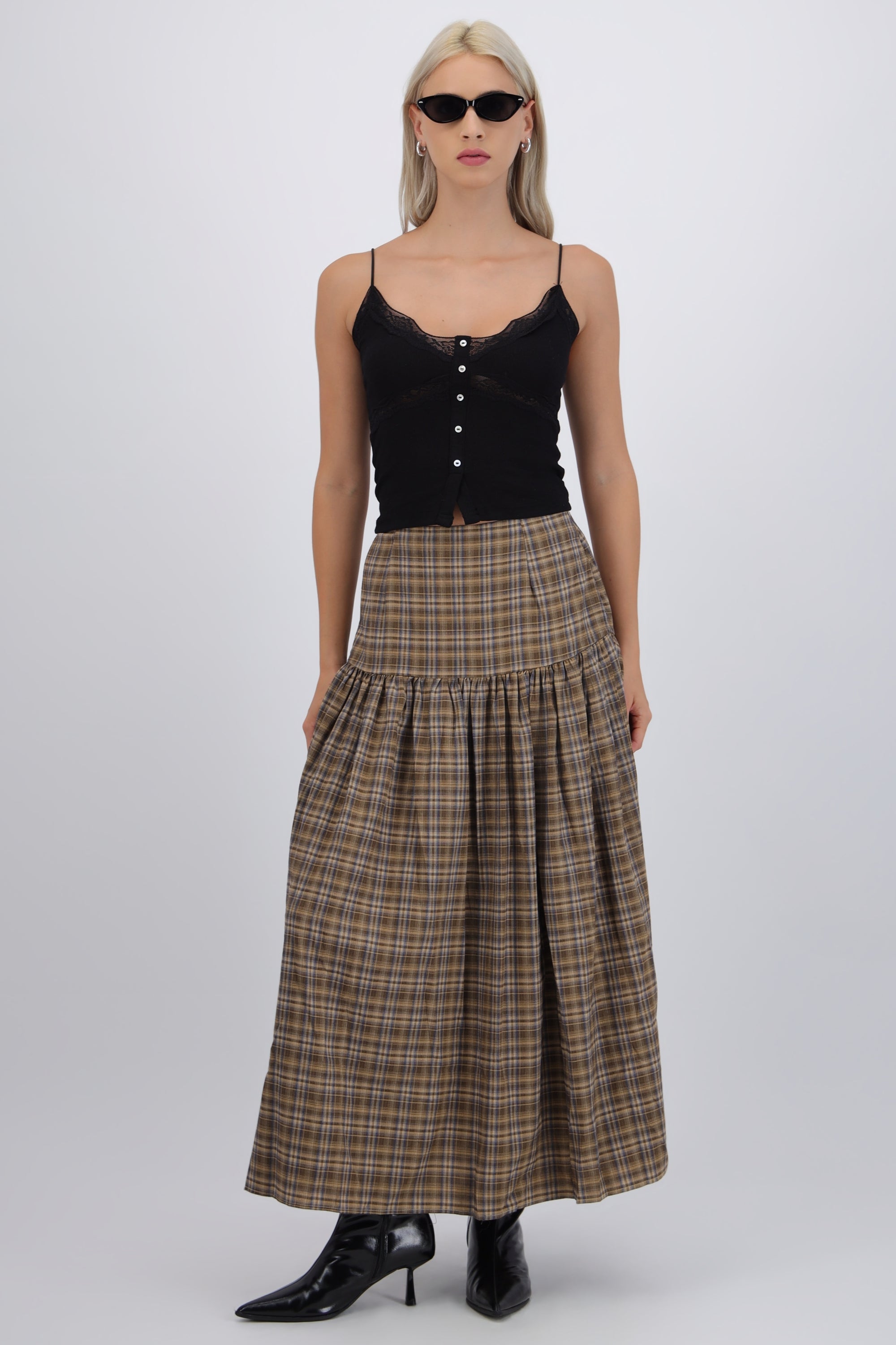 Falda maxi cuadros detalle corte
