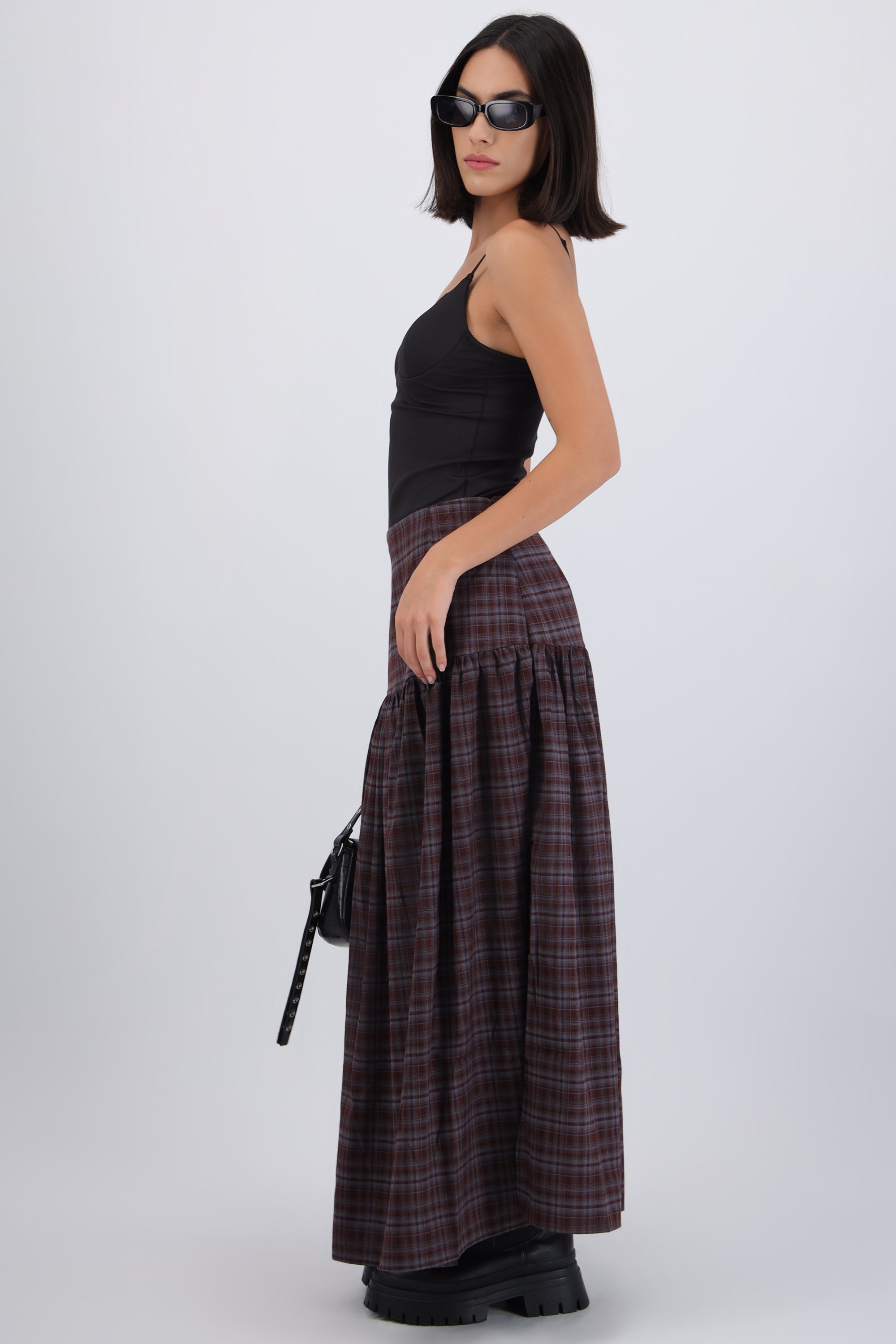 Falda maxi cuadros detalle corte