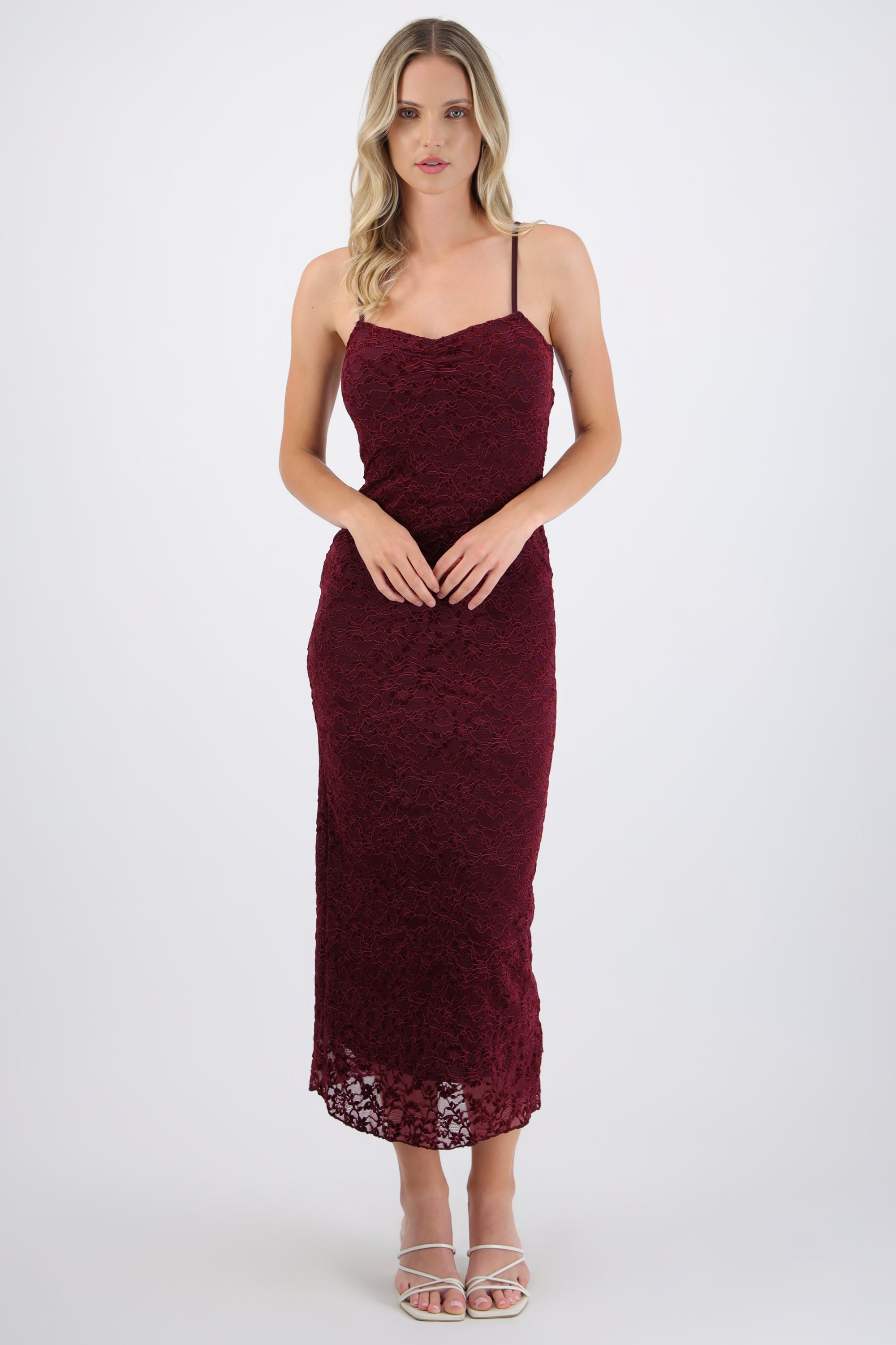 Vestido maxi encaje liso