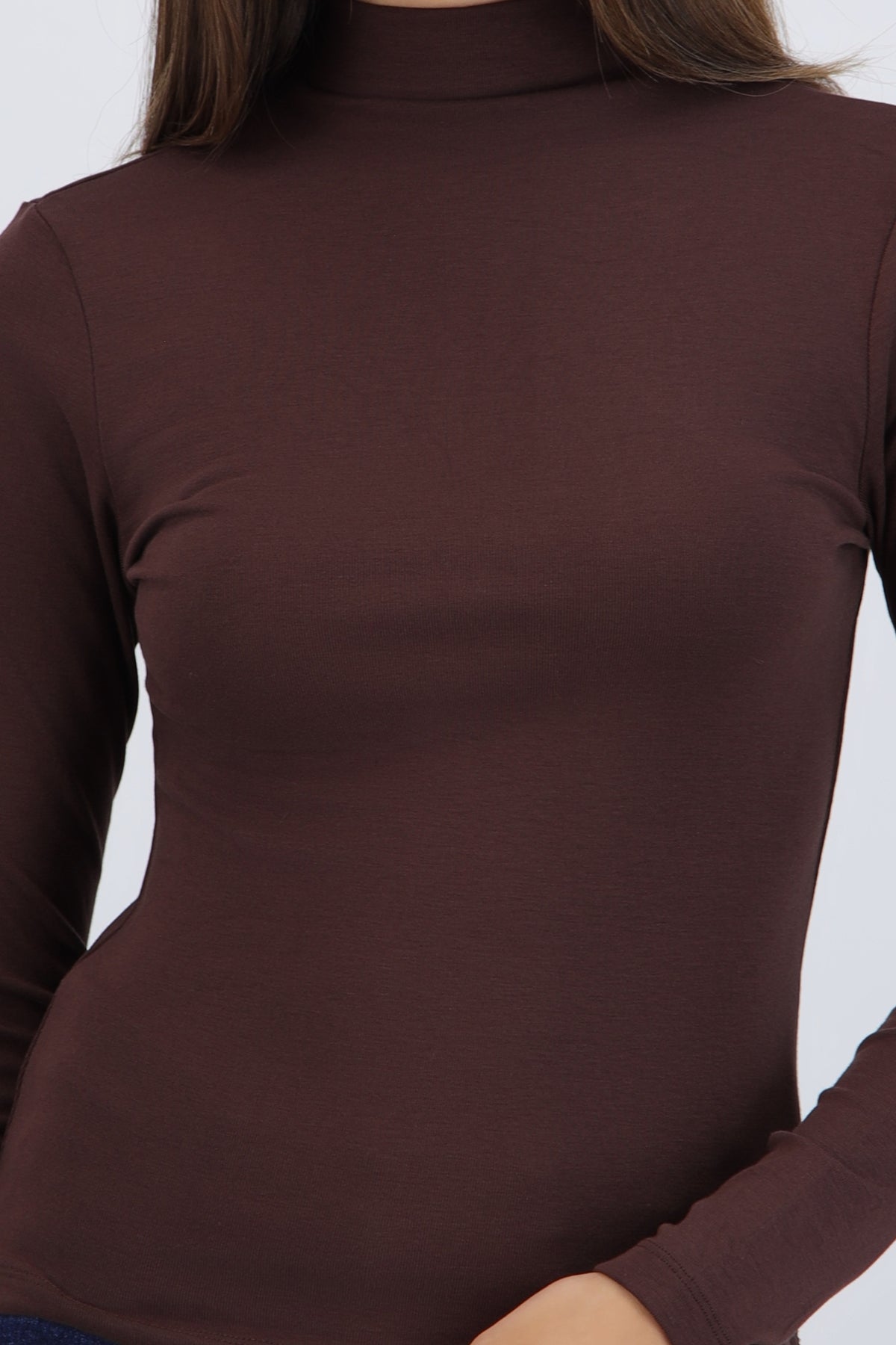 Top manga larga cuello alto CHOCOLATE