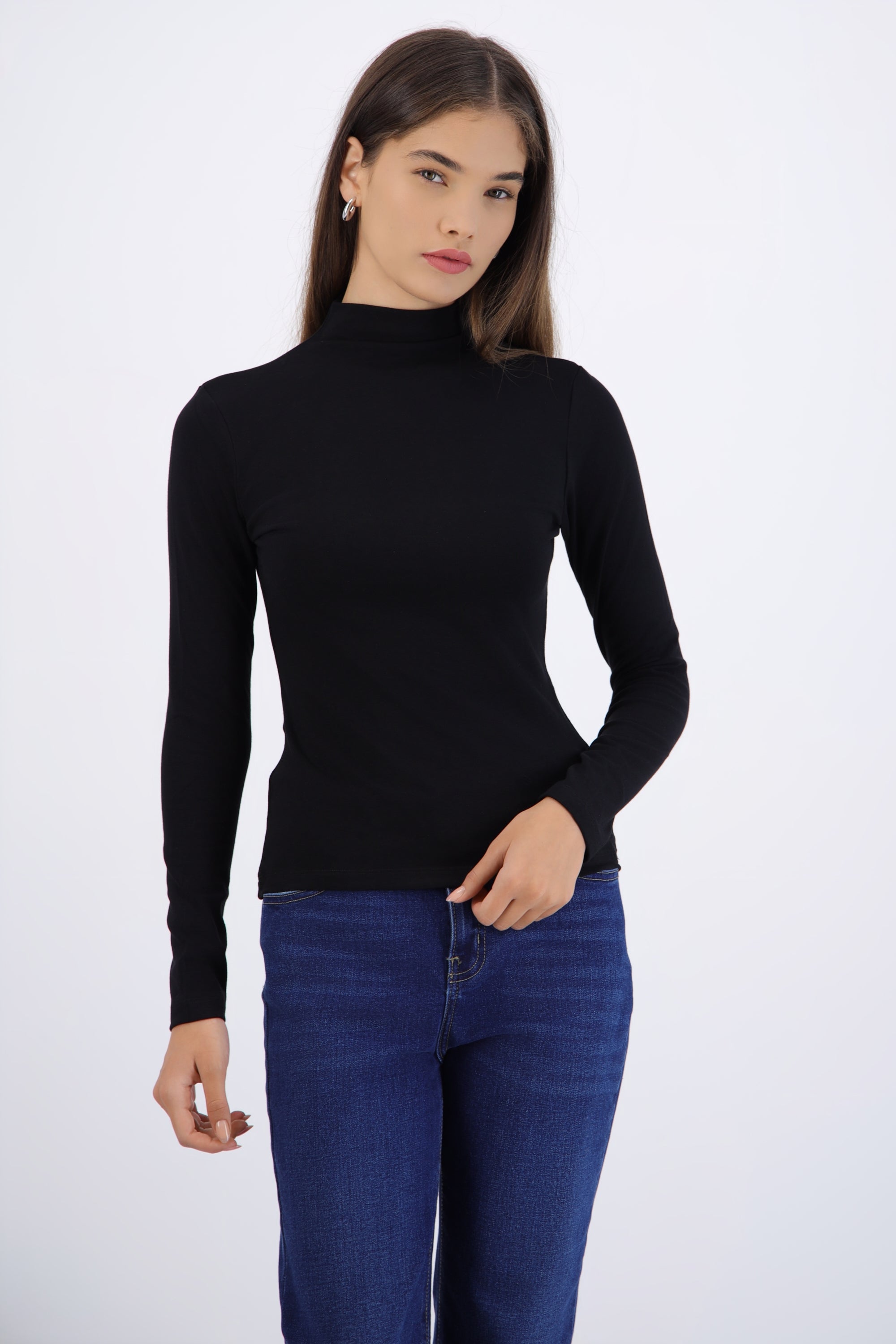 Top manga larga cuello alto NEGRO