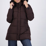 Puffer larga detalle gorro peluche